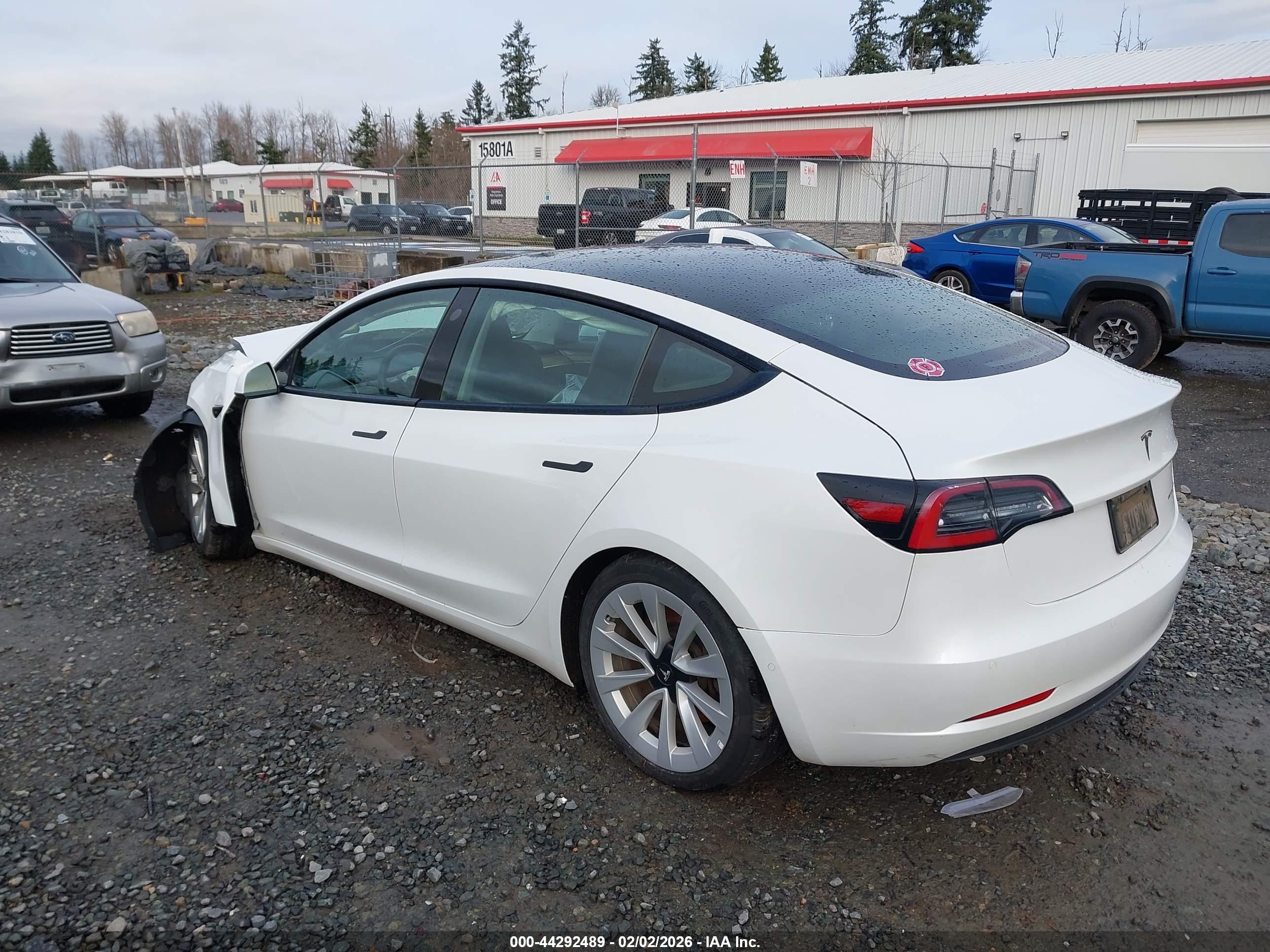 TESLA MODEL image 3