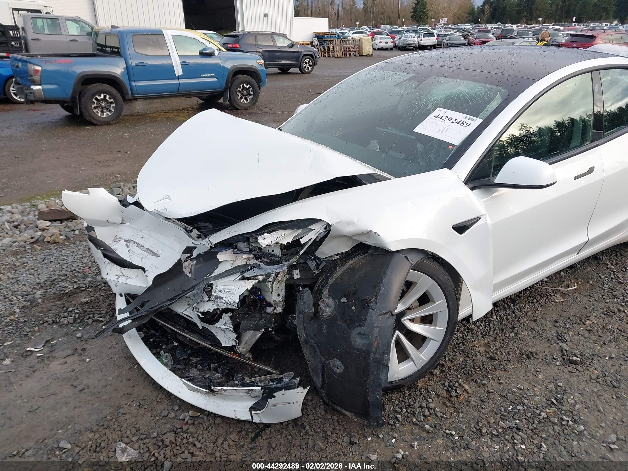 TESLA MODEL image 6