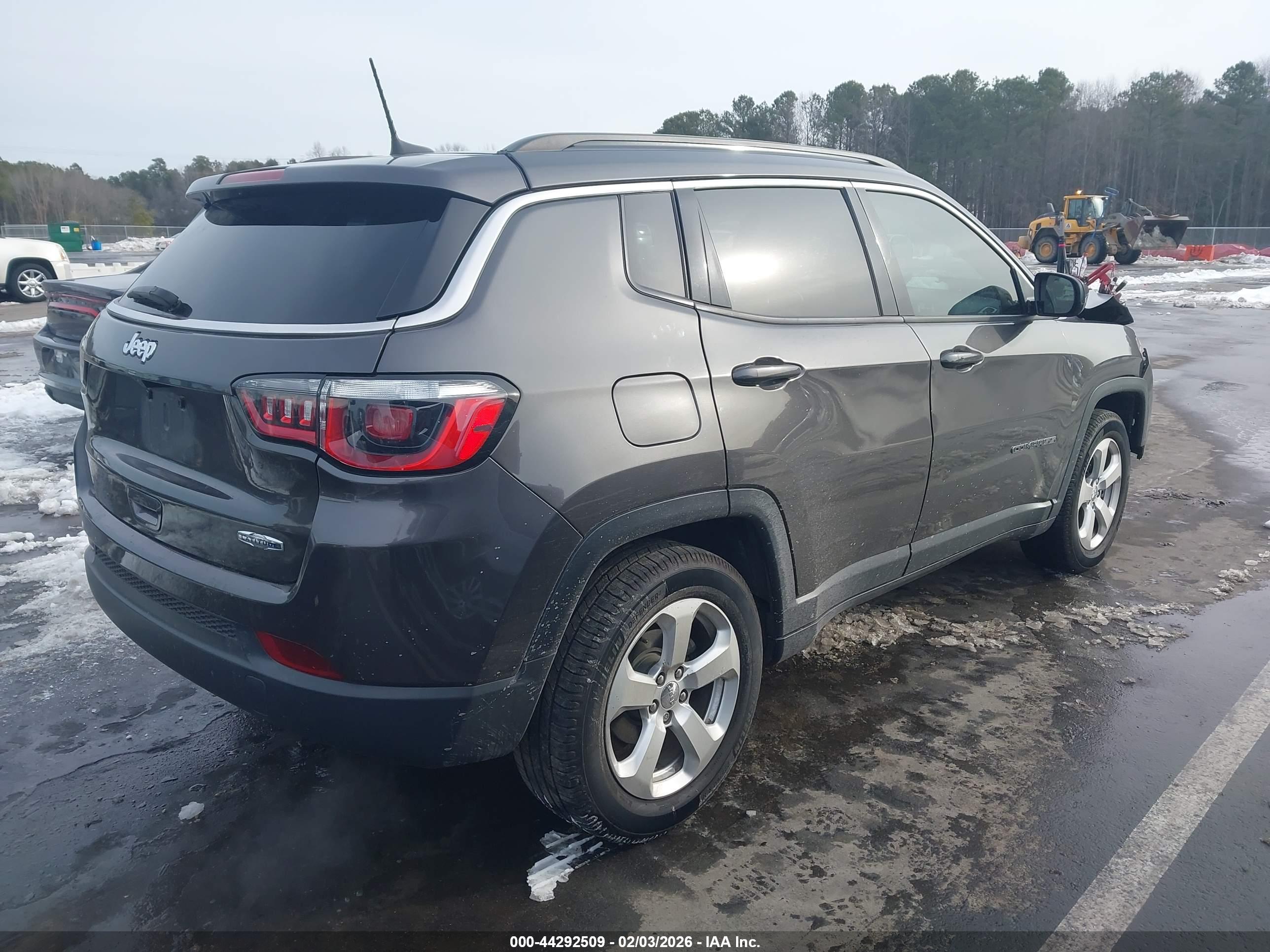JEEP COMPASS image 4