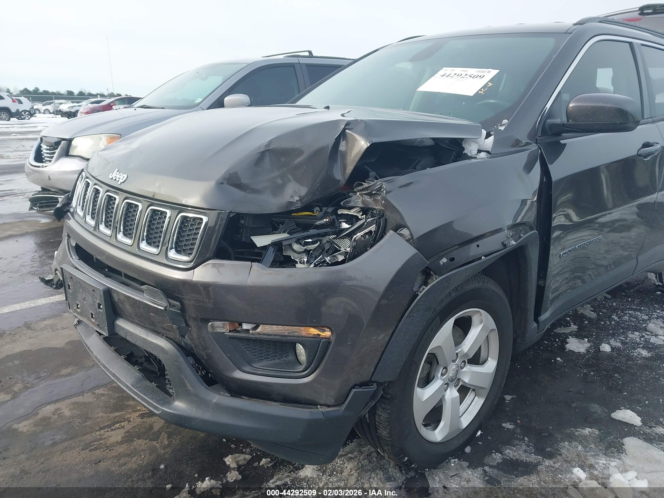 JEEP COMPASS image 6