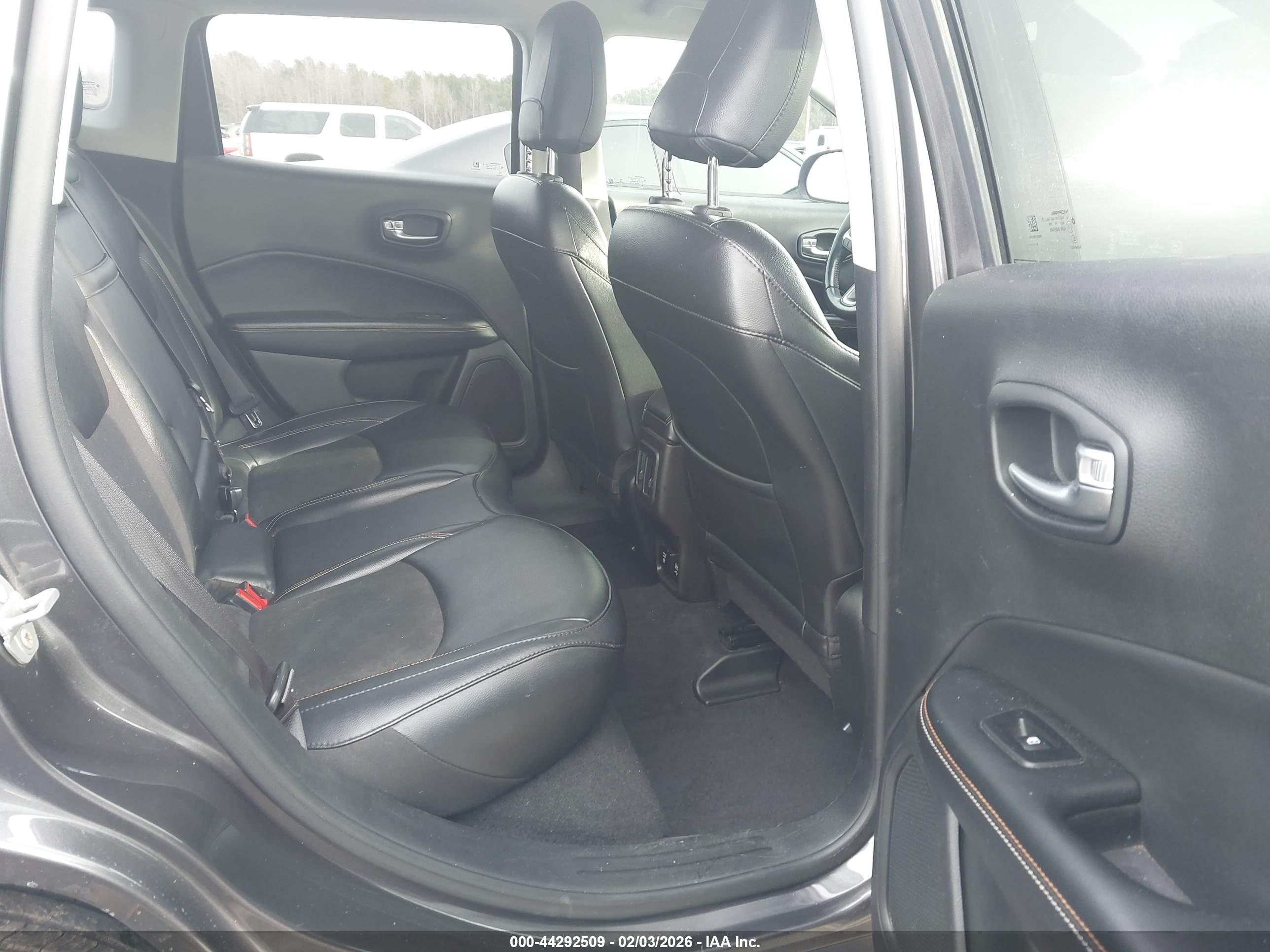 JEEP COMPASS image 8