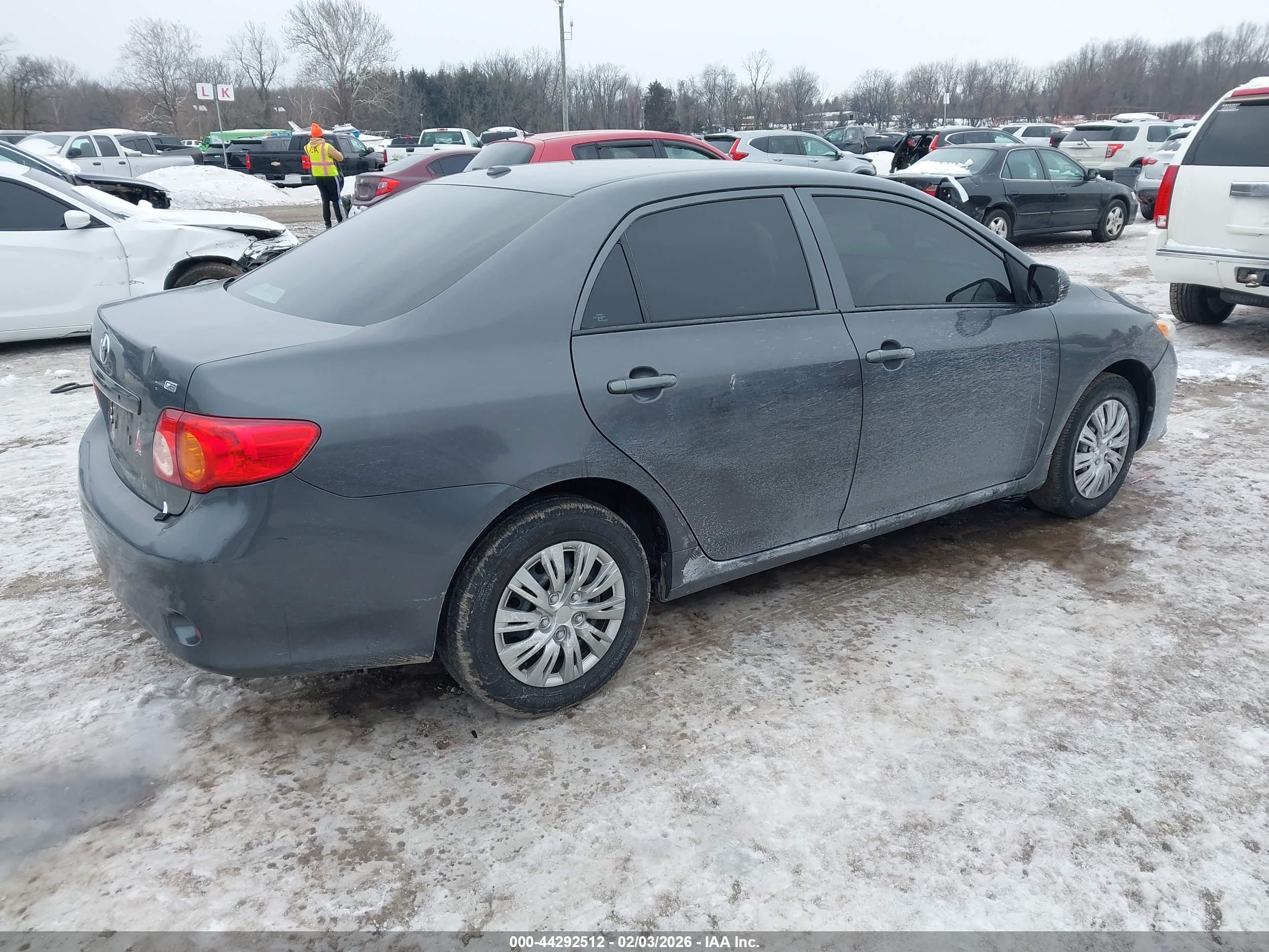 TOYOTA COROLLA image 4
