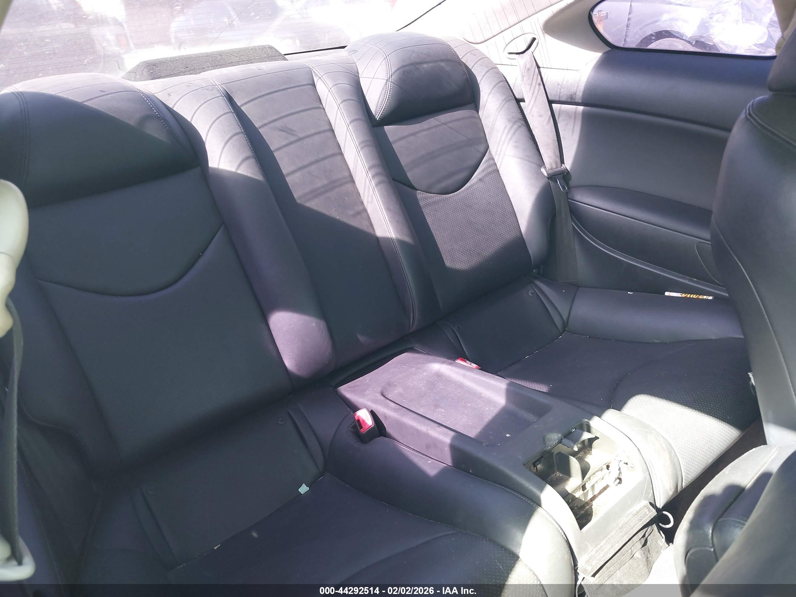 INFINITI G37 image 8