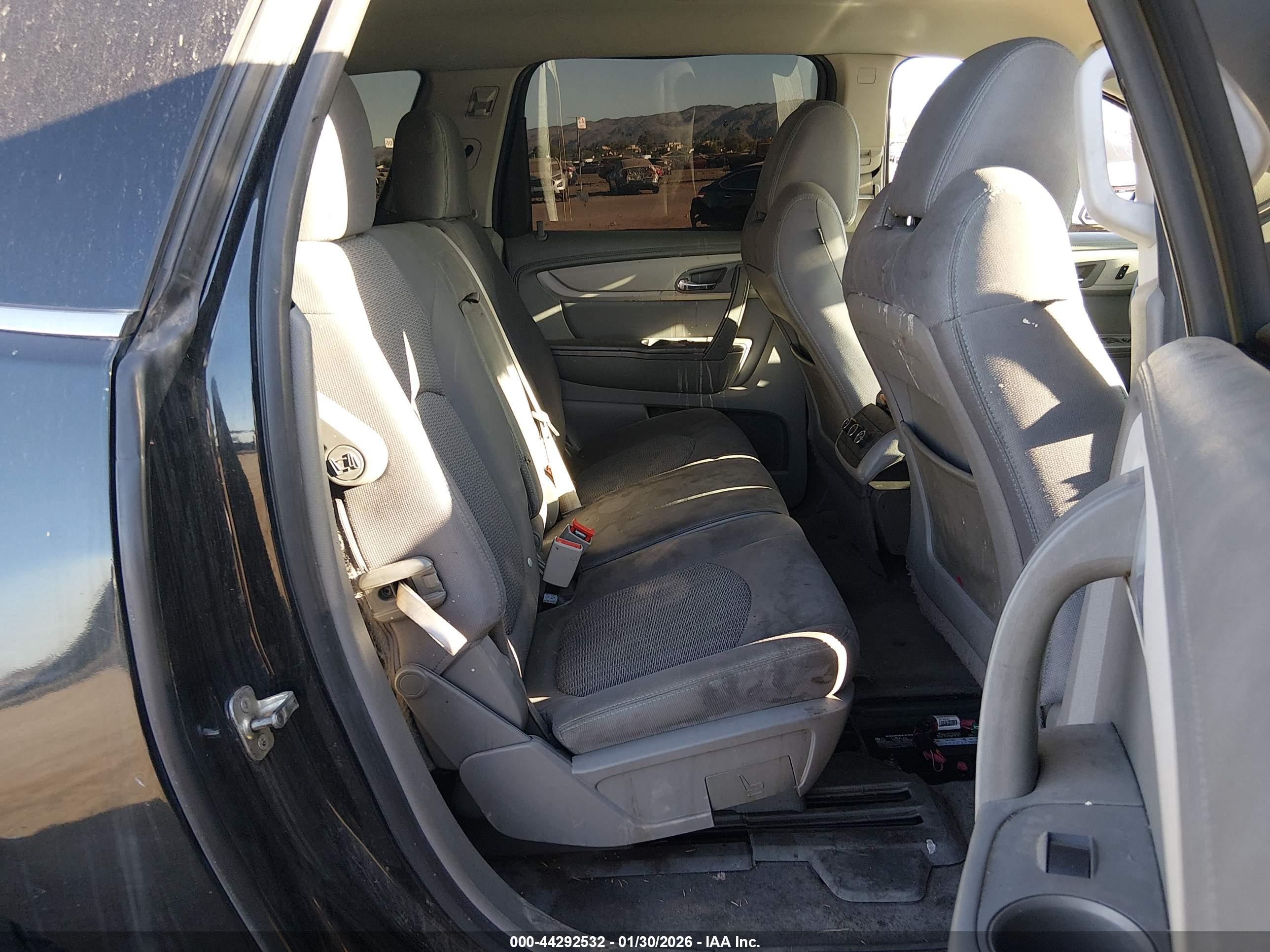 CHEVROLET TRAVERSE image 8