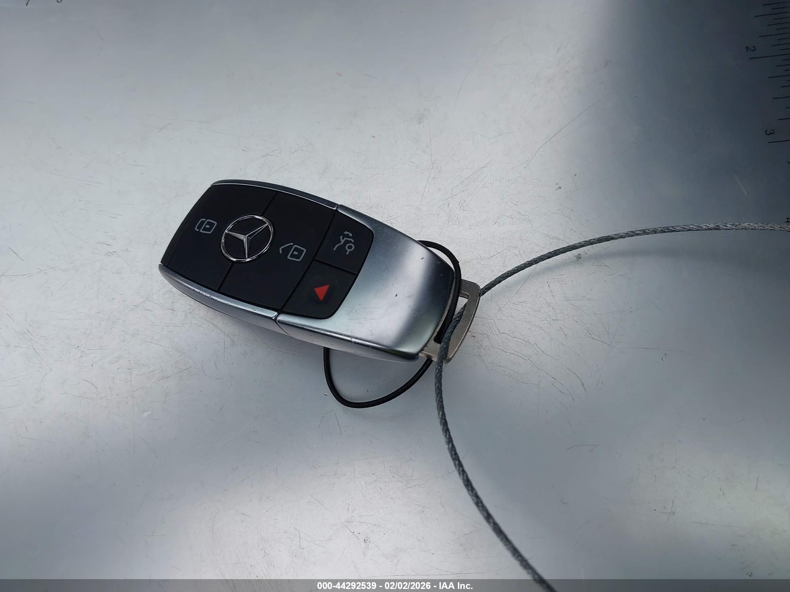 MERCEDES-BENZ CLA image 11