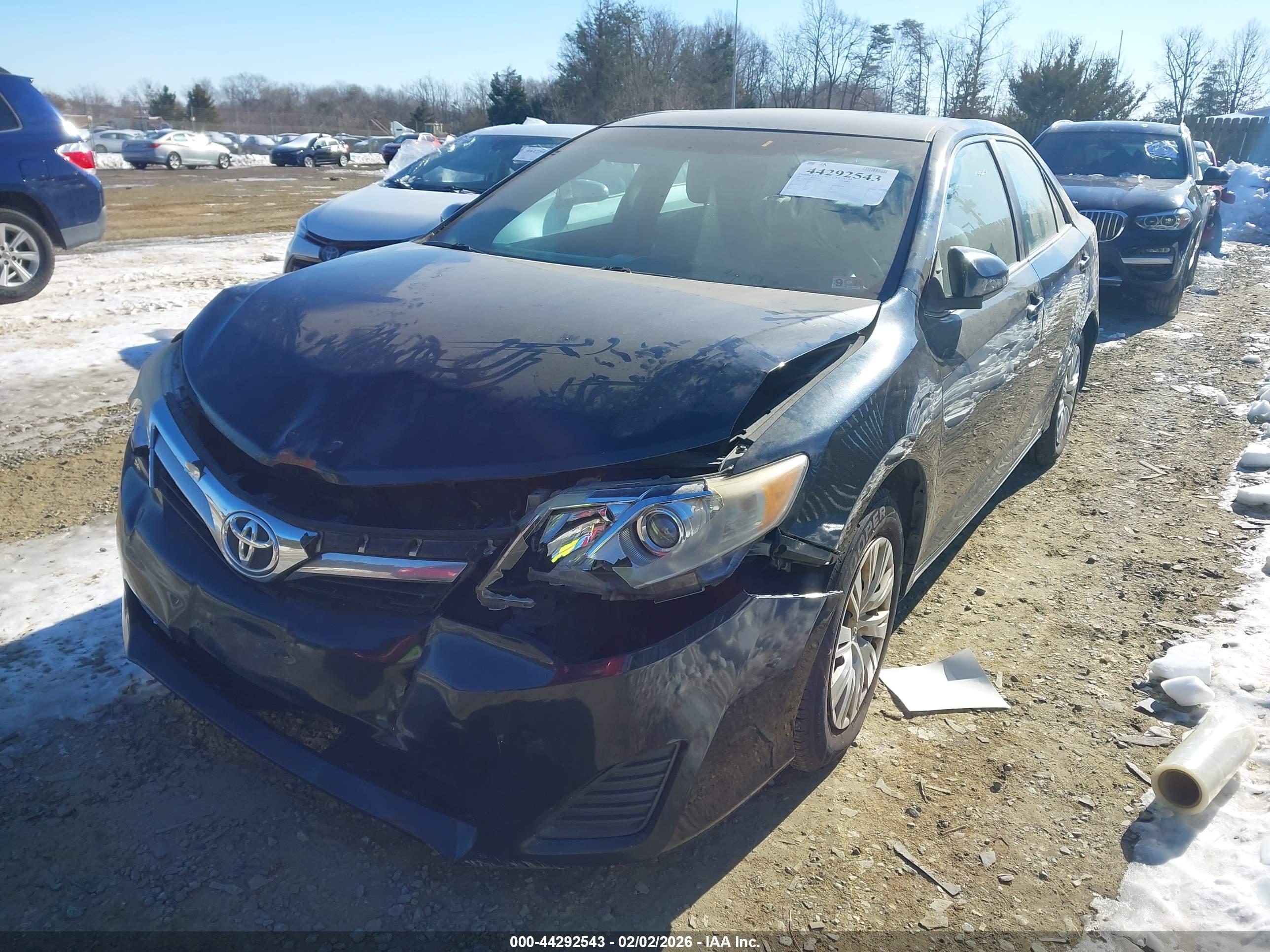 TOYOTA CAMRY image 2