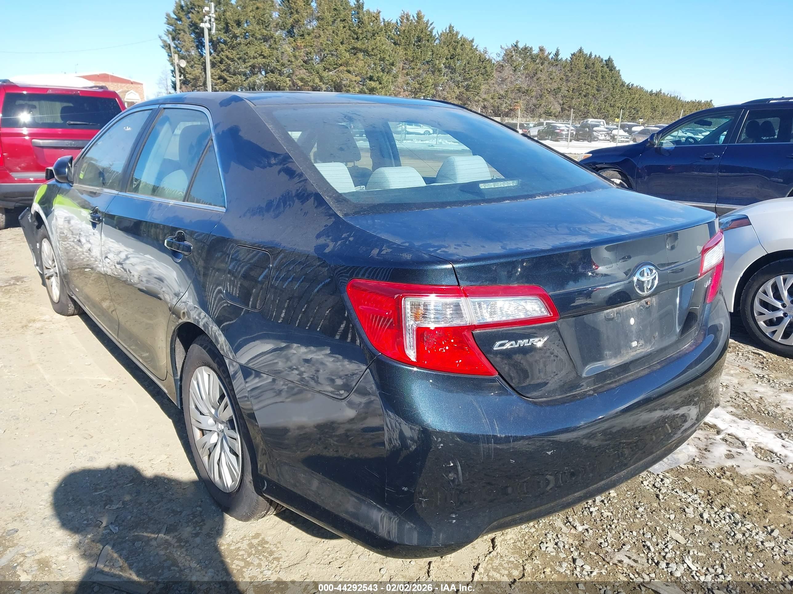 TOYOTA CAMRY image 3