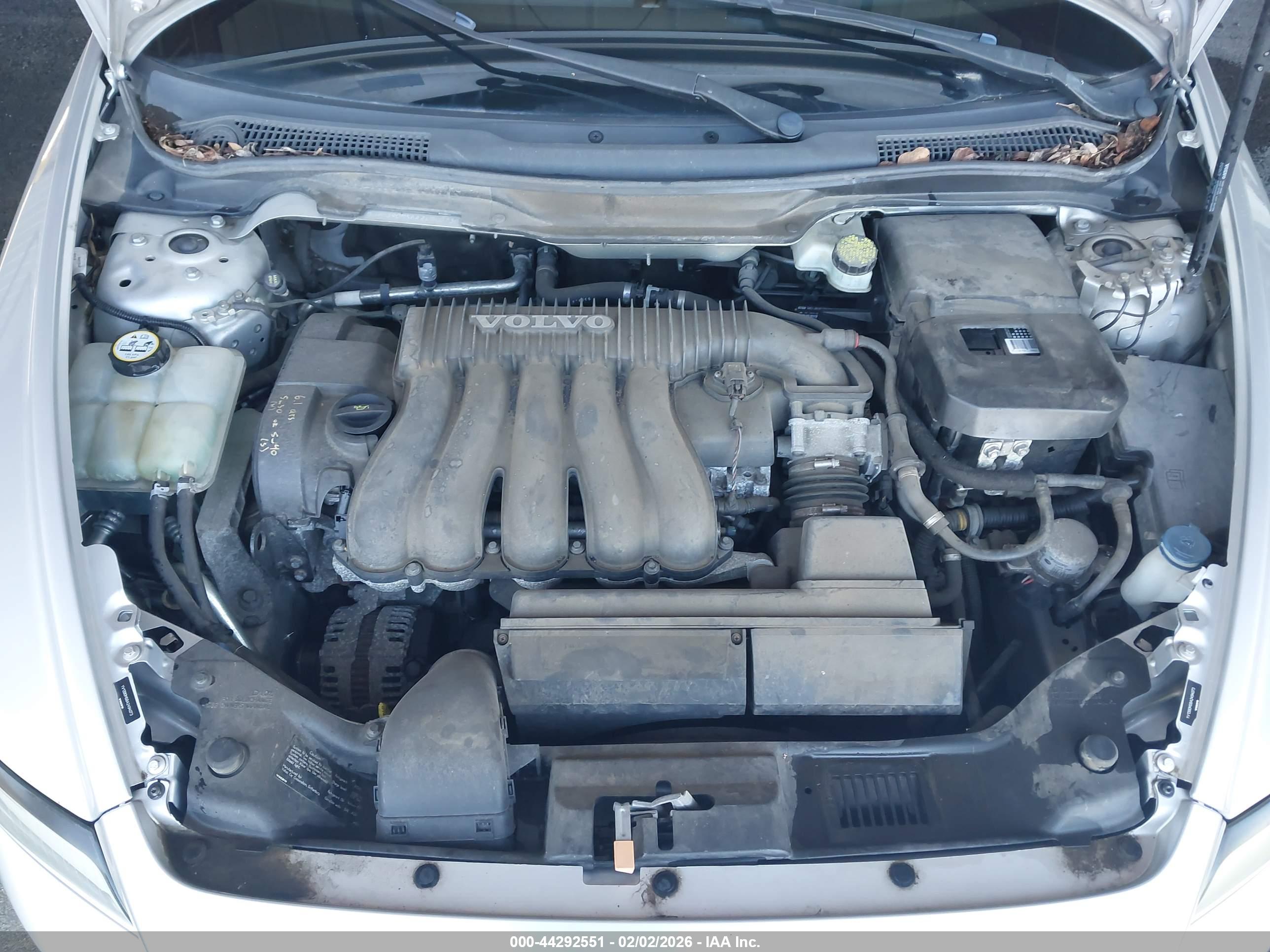 VOLVO S40 image 10