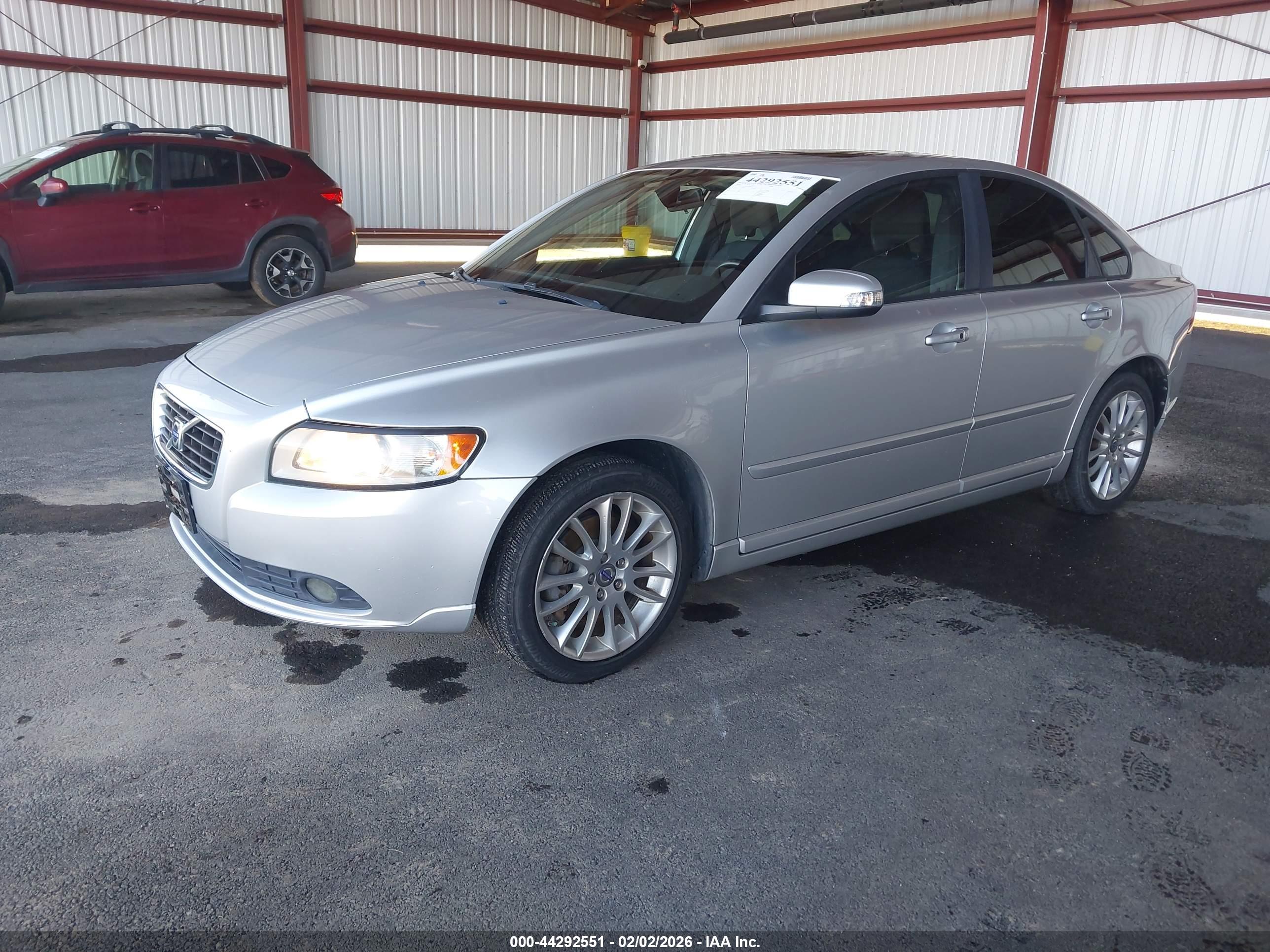 VOLVO S40 image 2