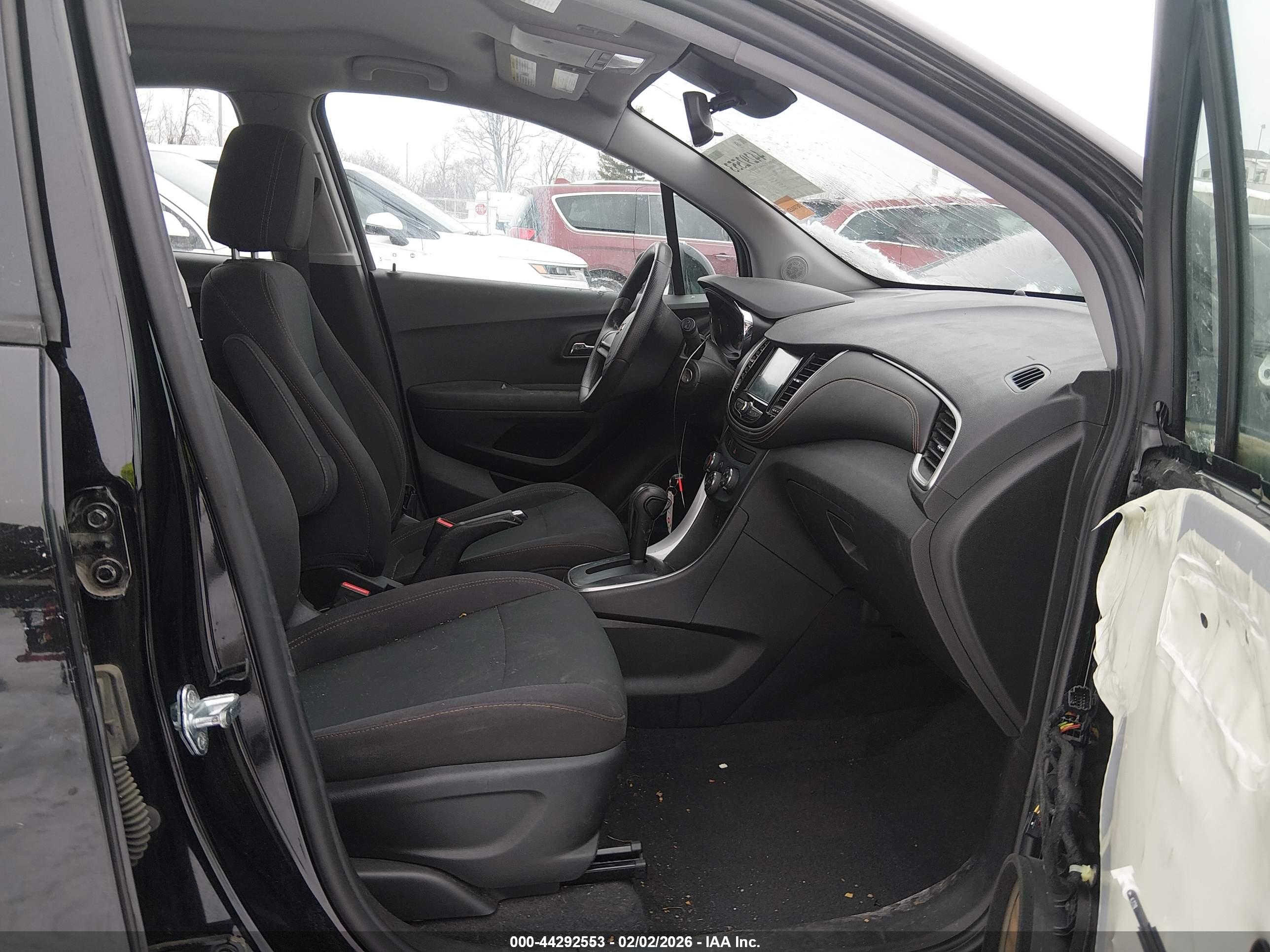 CHEVROLET TRAX image 5
