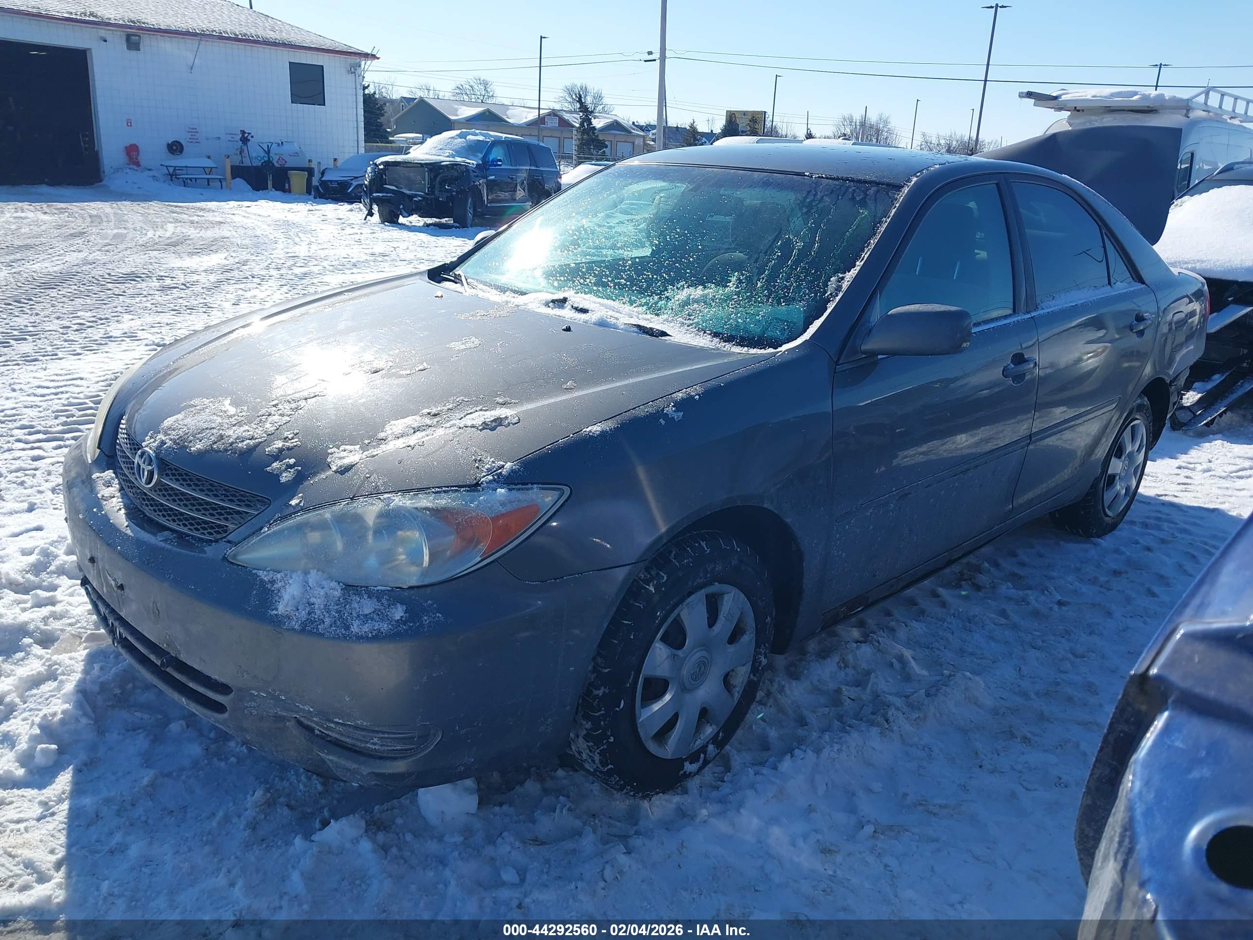 TOYOTA CAMRY image 2