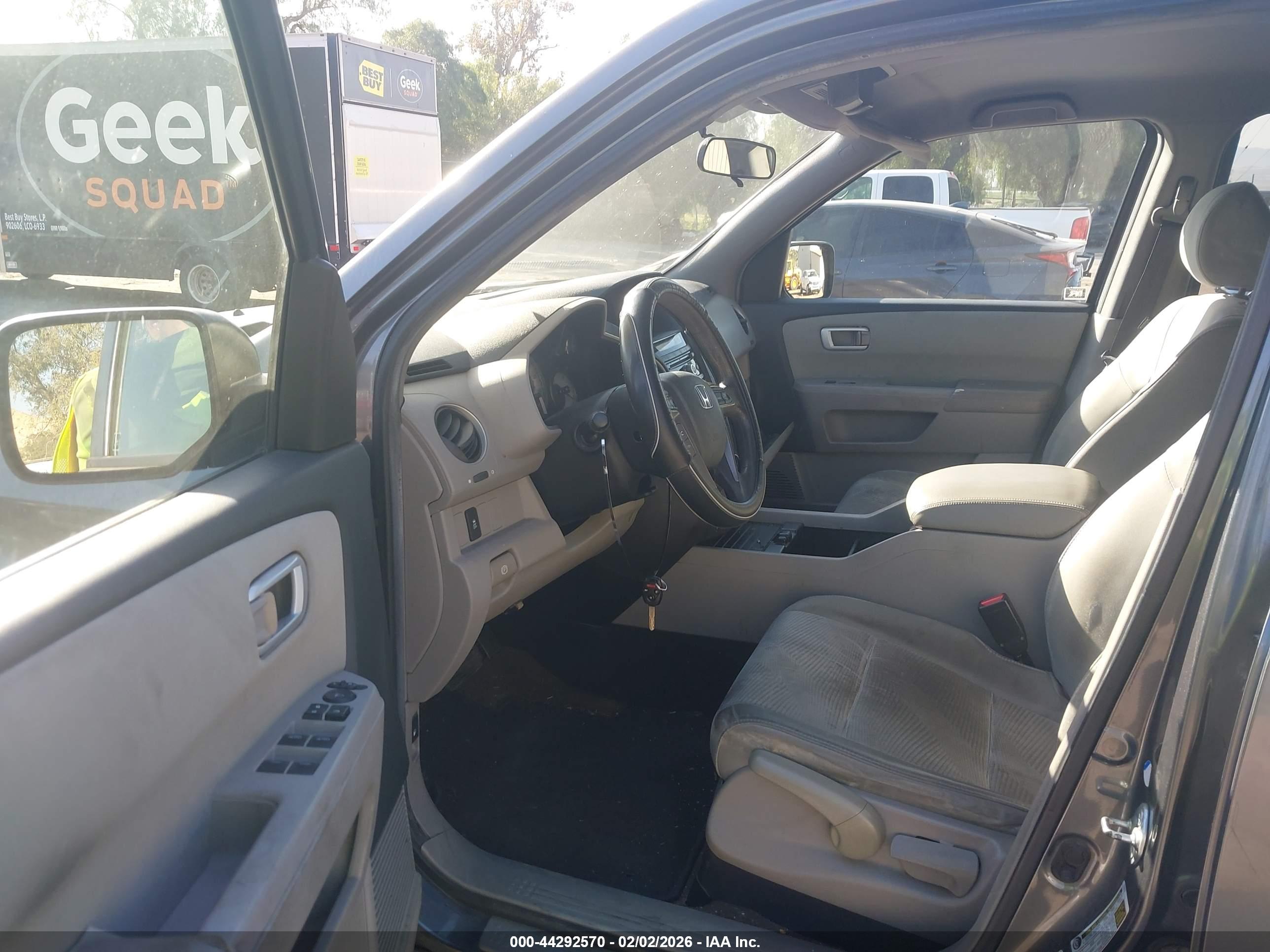 HONDA PILOT image 5