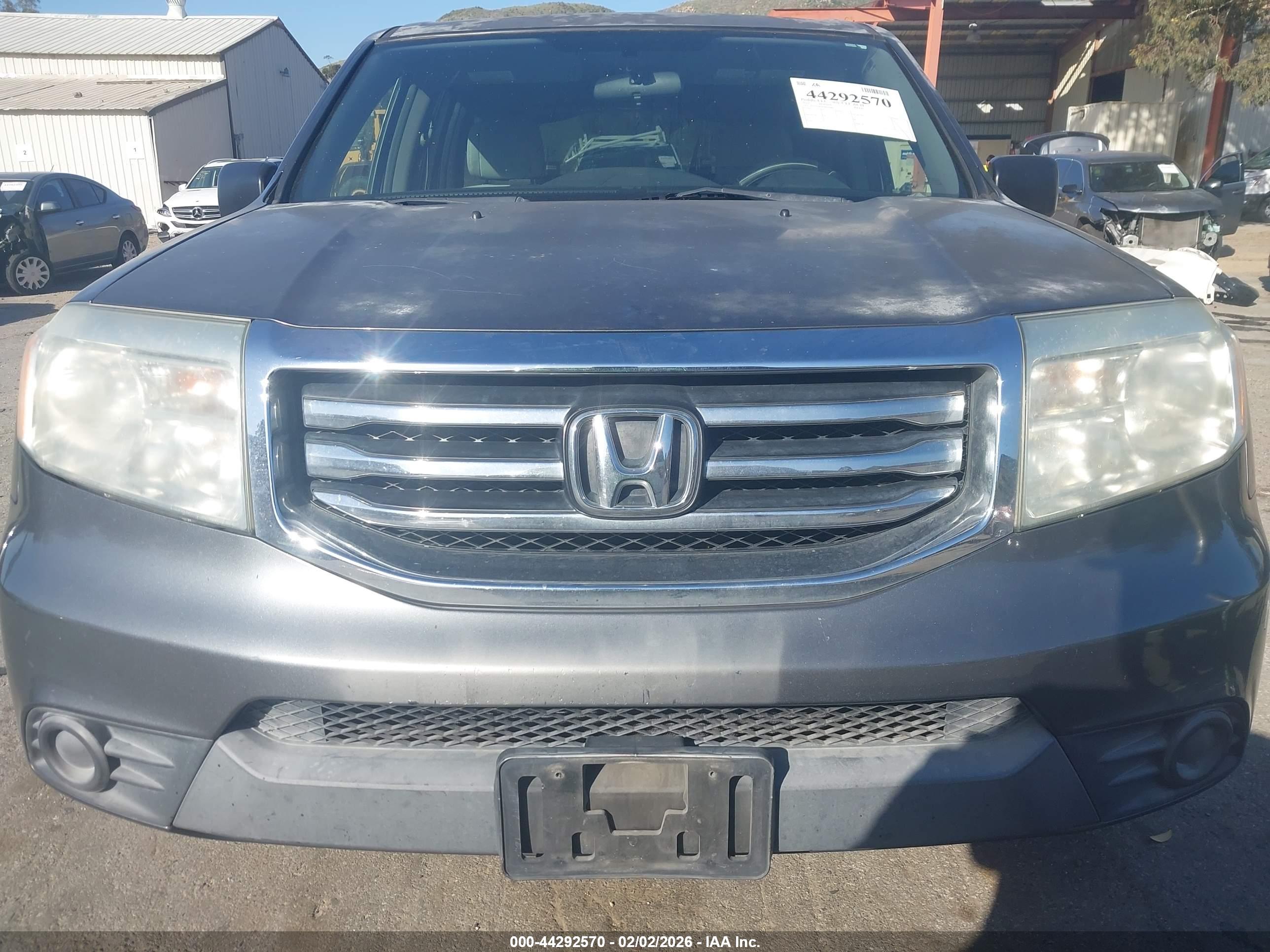 HONDA PILOT image 6