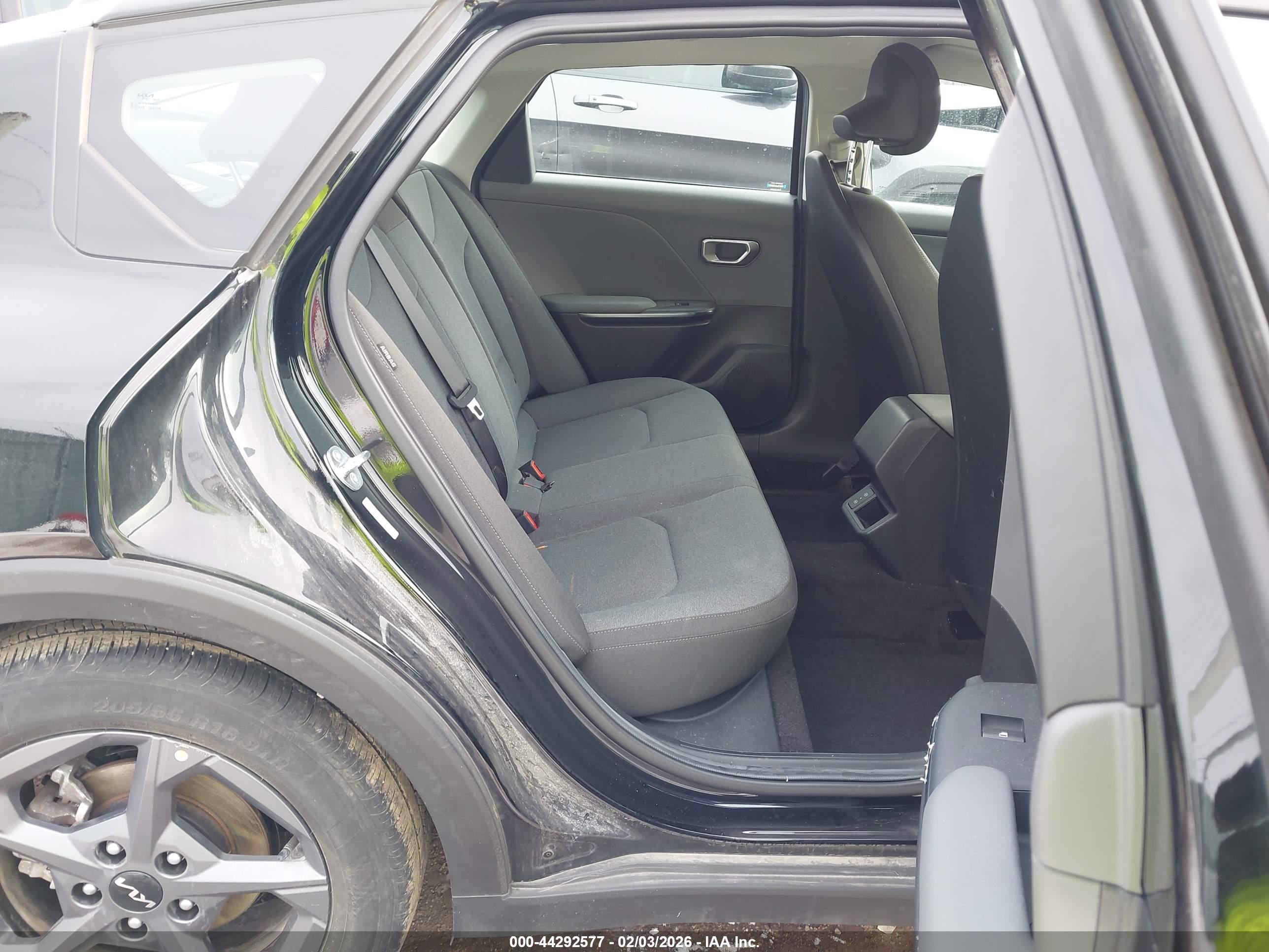 KIA K4 image 8