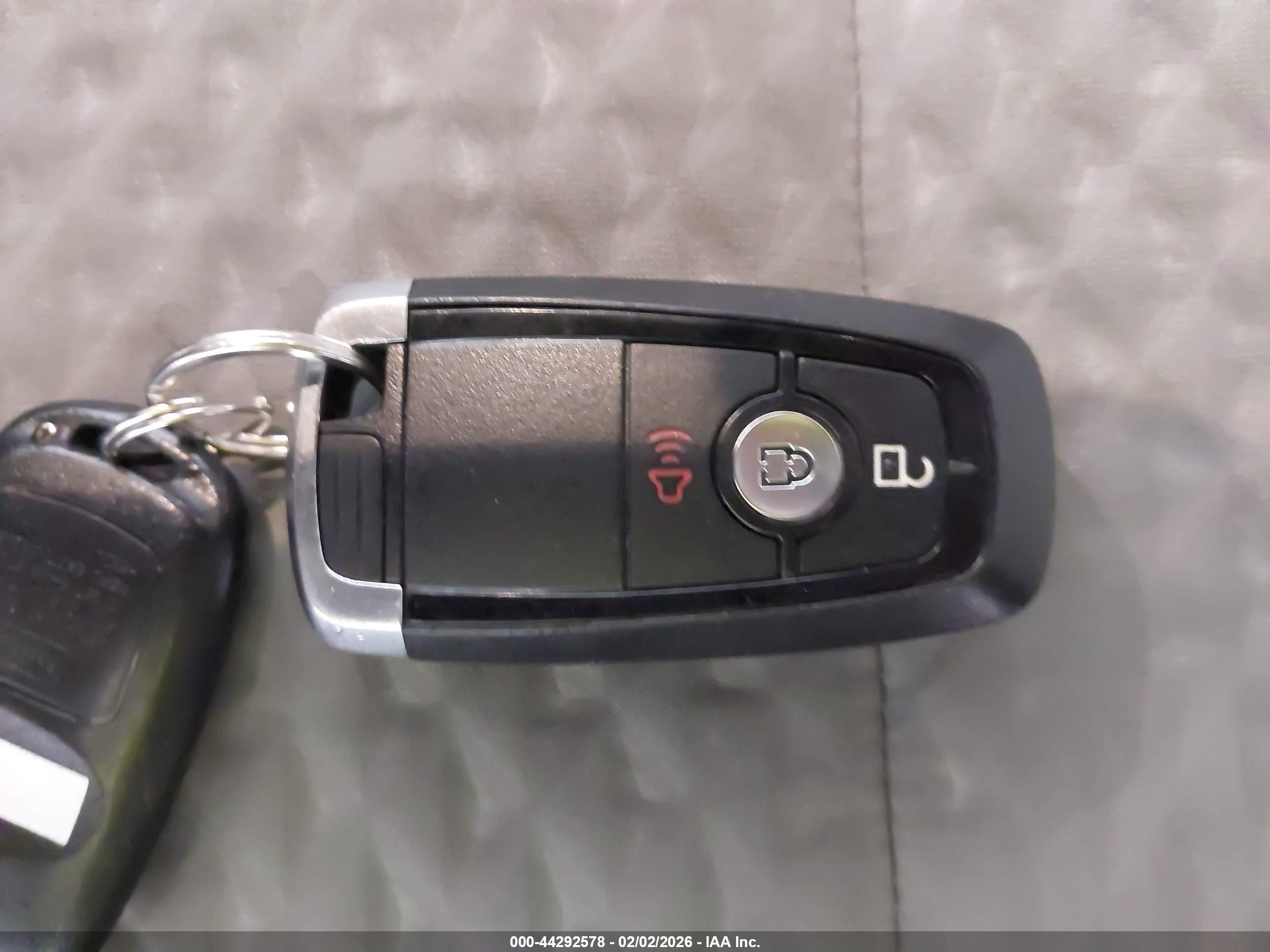 FORD ESCAPE image 11