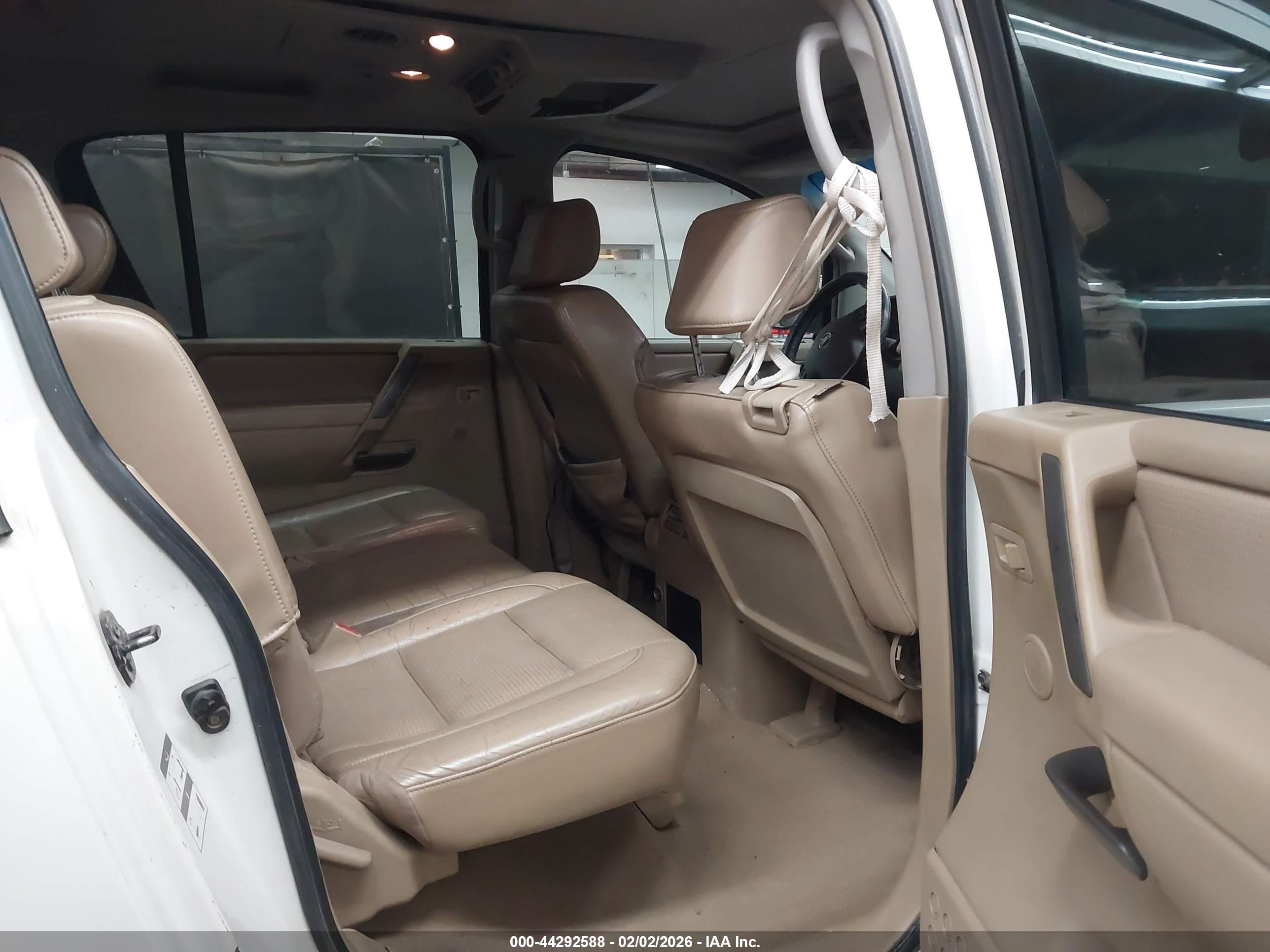 NISSAN ARMADA image 8