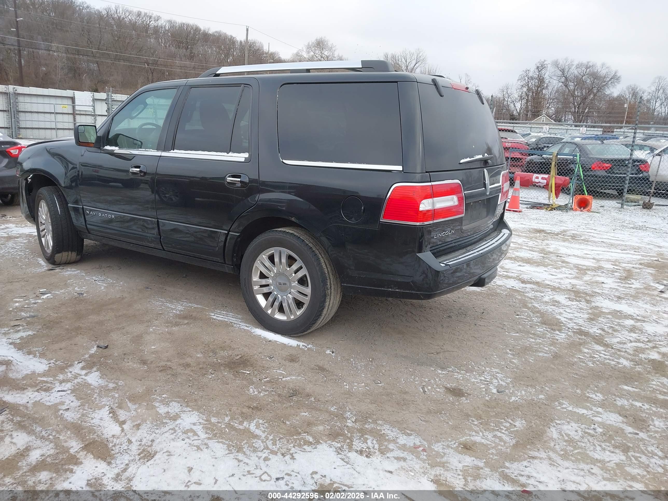 LINCOLN NAVIGATOR image 3