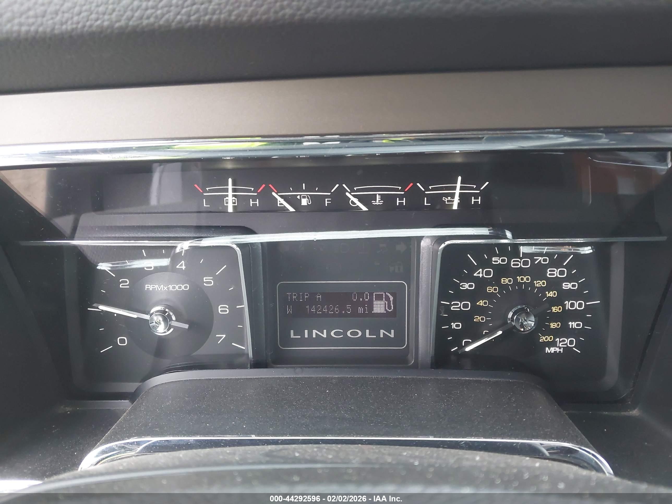 LINCOLN NAVIGATOR image 7