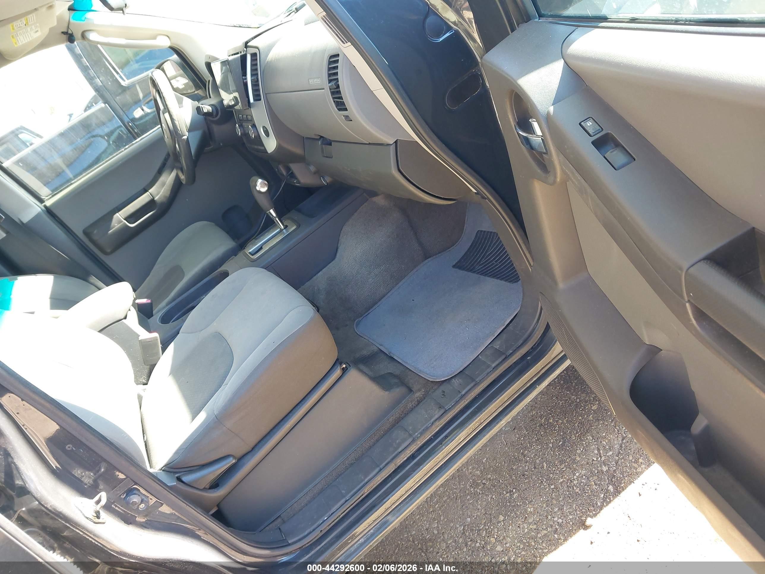 NISSAN XTERRA image 5