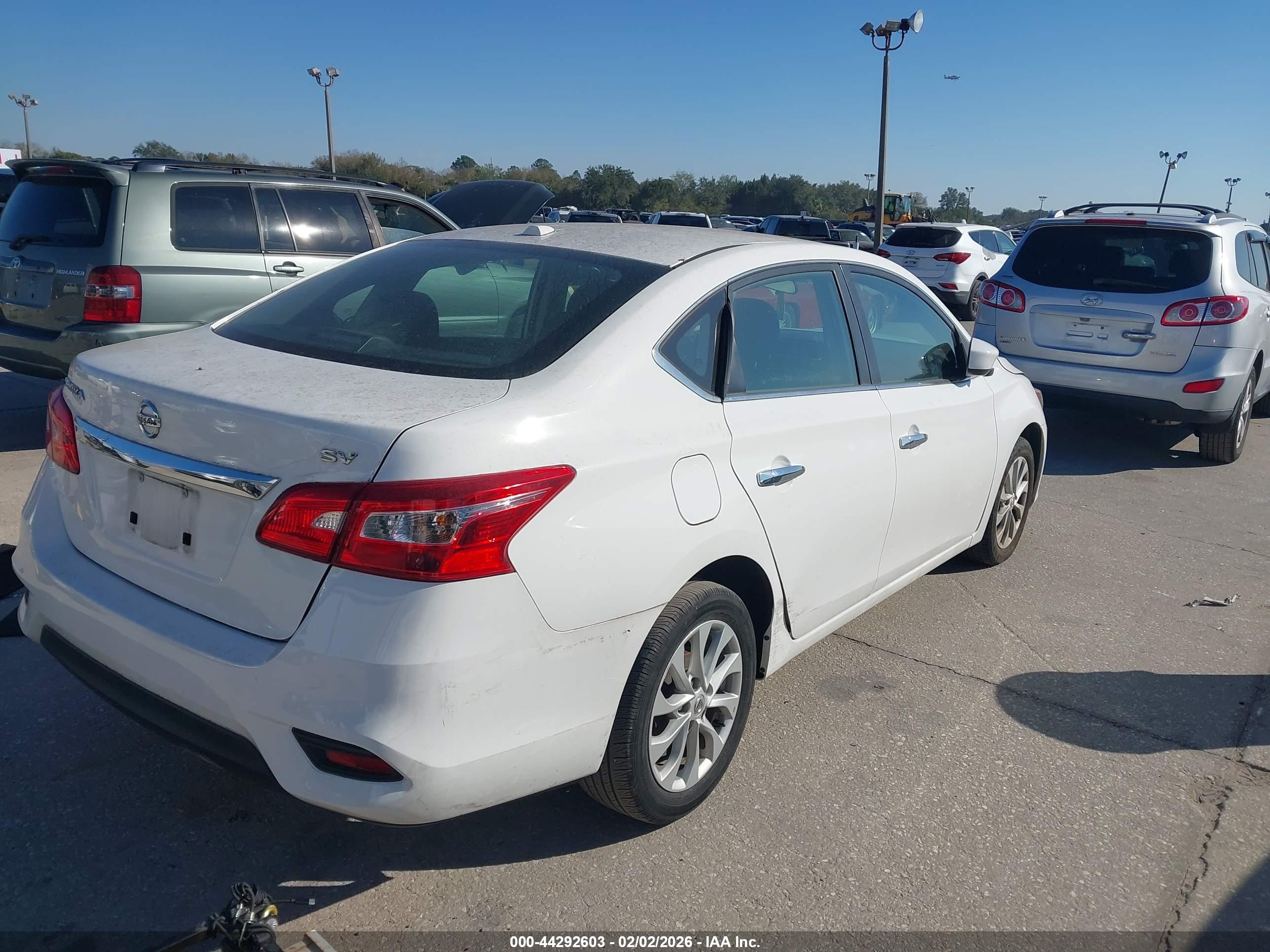 NISSAN SENTRA image 4