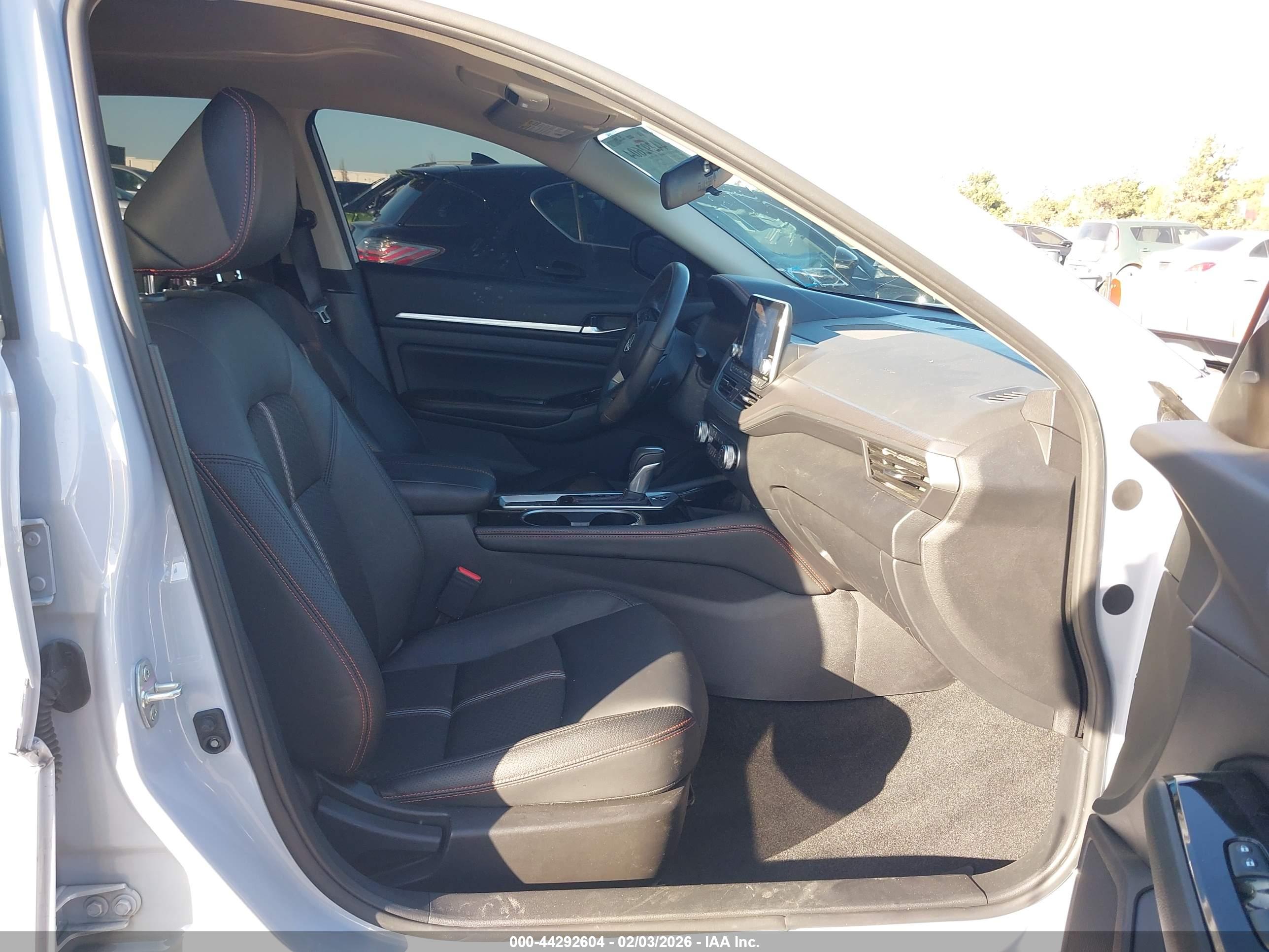 NISSAN ALTIMA image 5