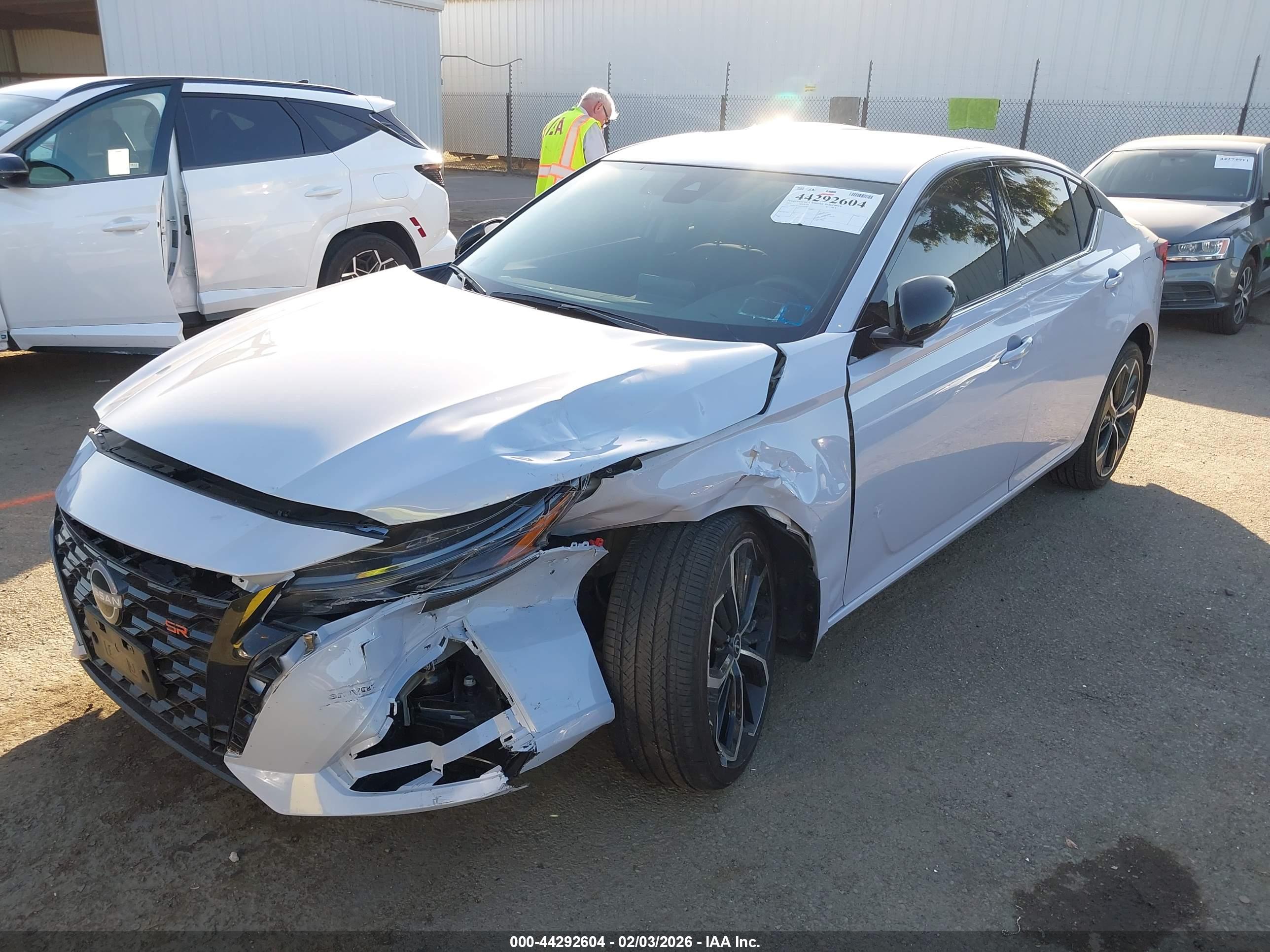 NISSAN ALTIMA image 6