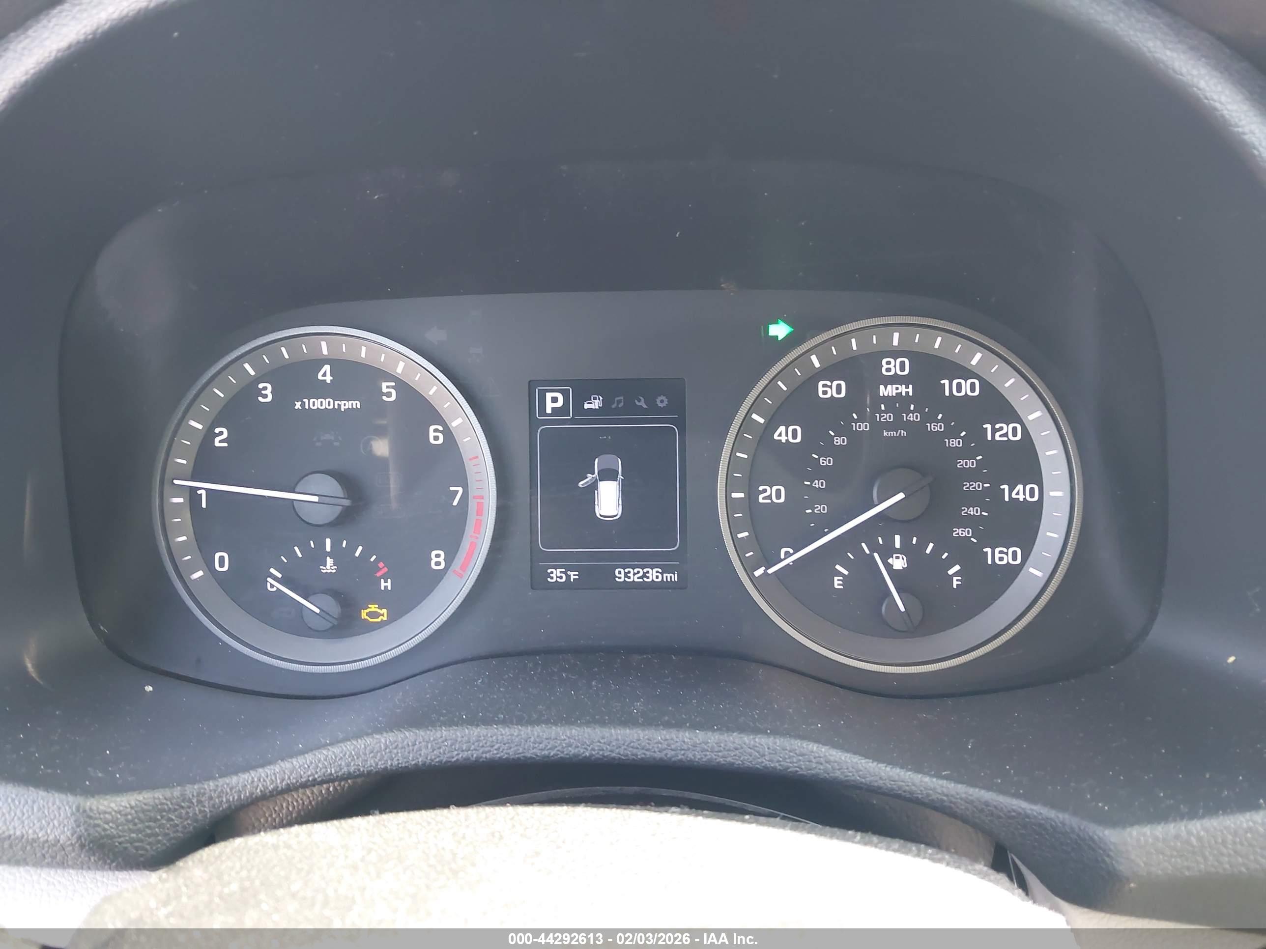 HYUNDAI TUCSON image 7