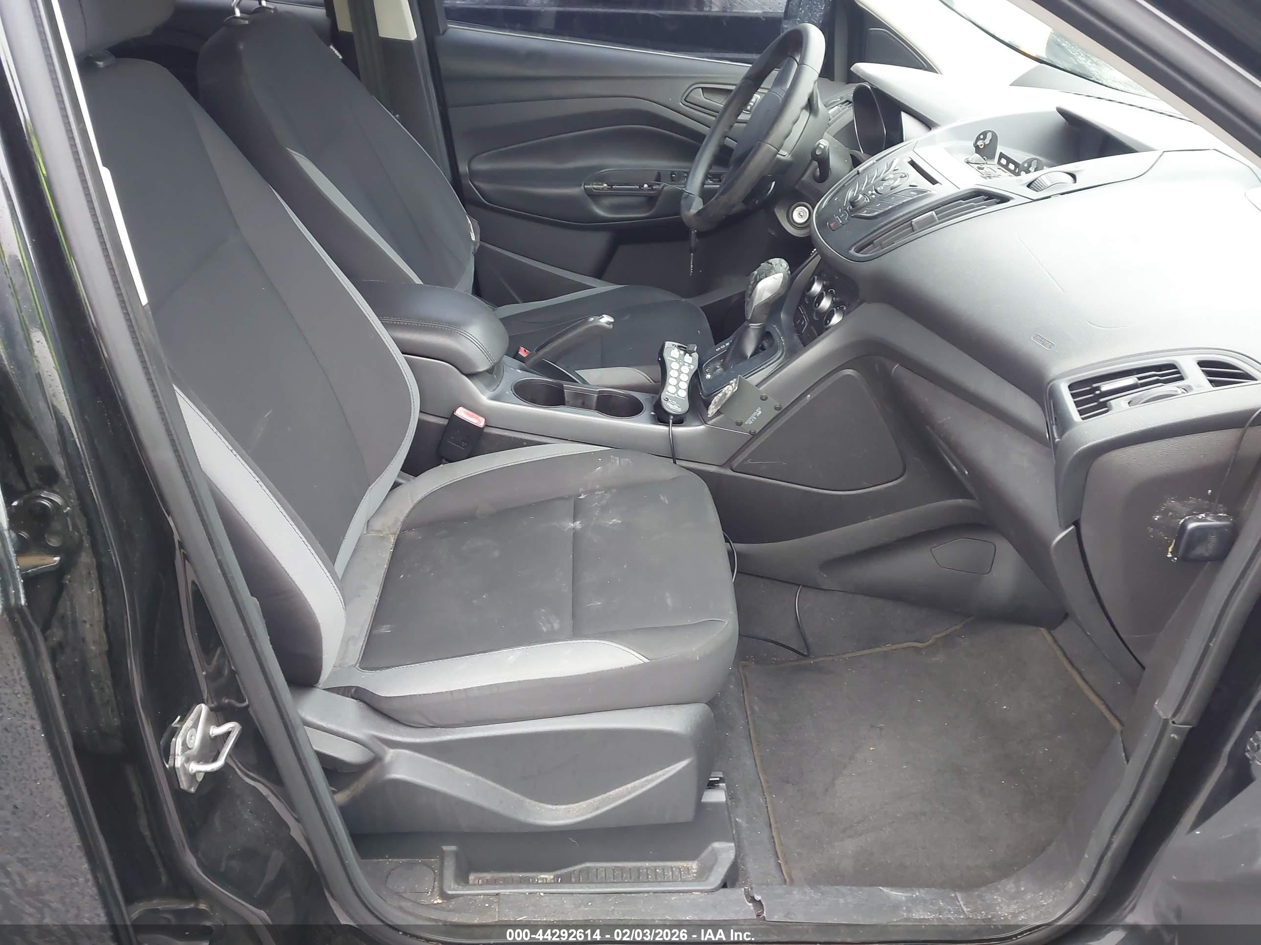 FORD ESCAPE image 5