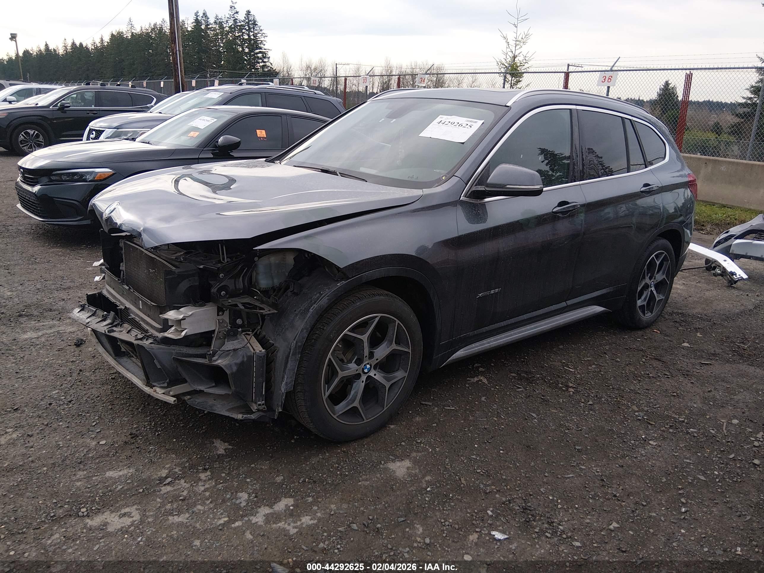 BMW X1 image 2