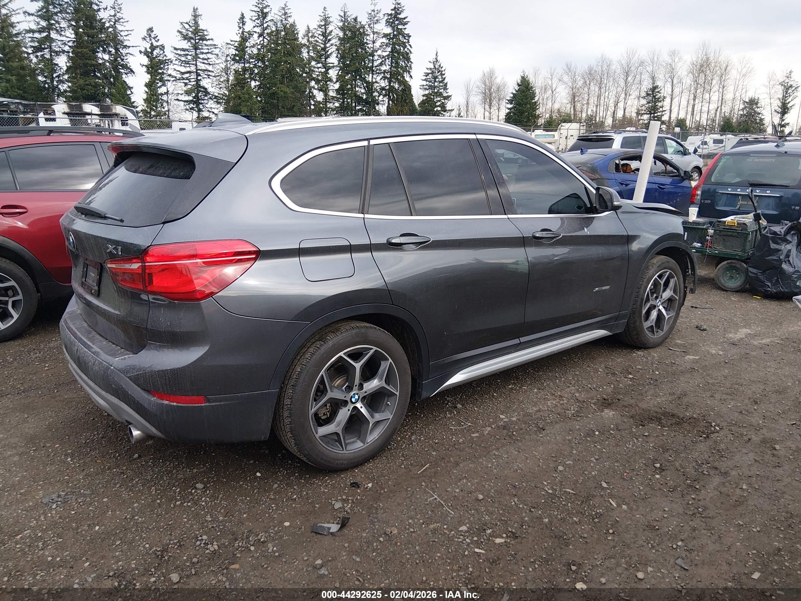 BMW X1 image 4