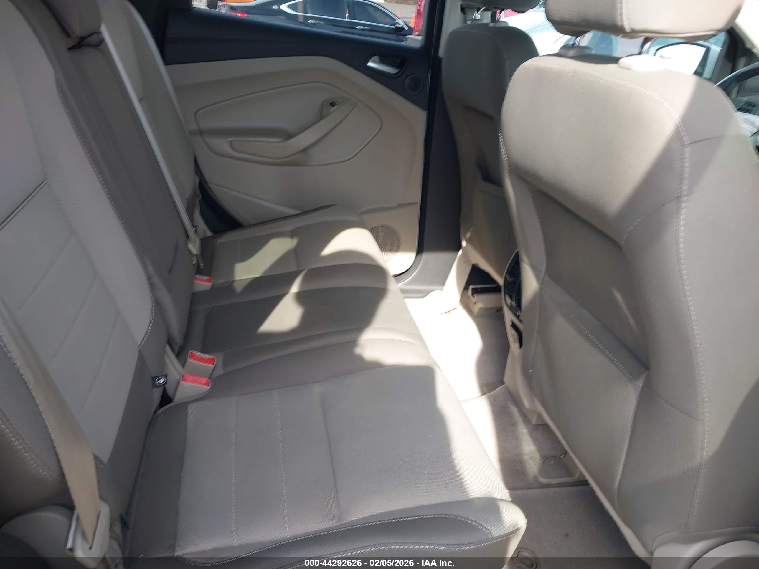 FORD ESCAPE image 8