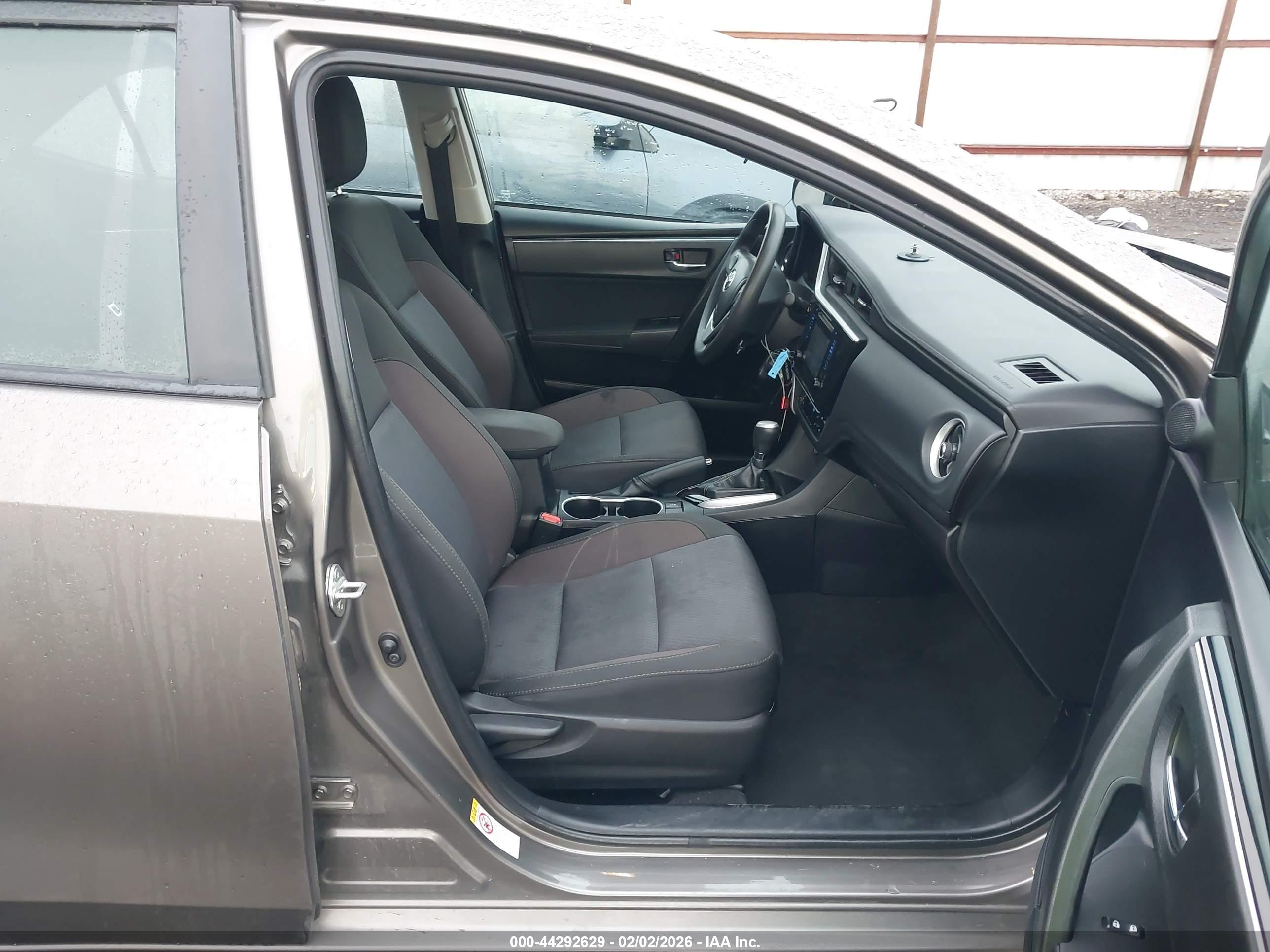 TOYOTA COROLLA image 5