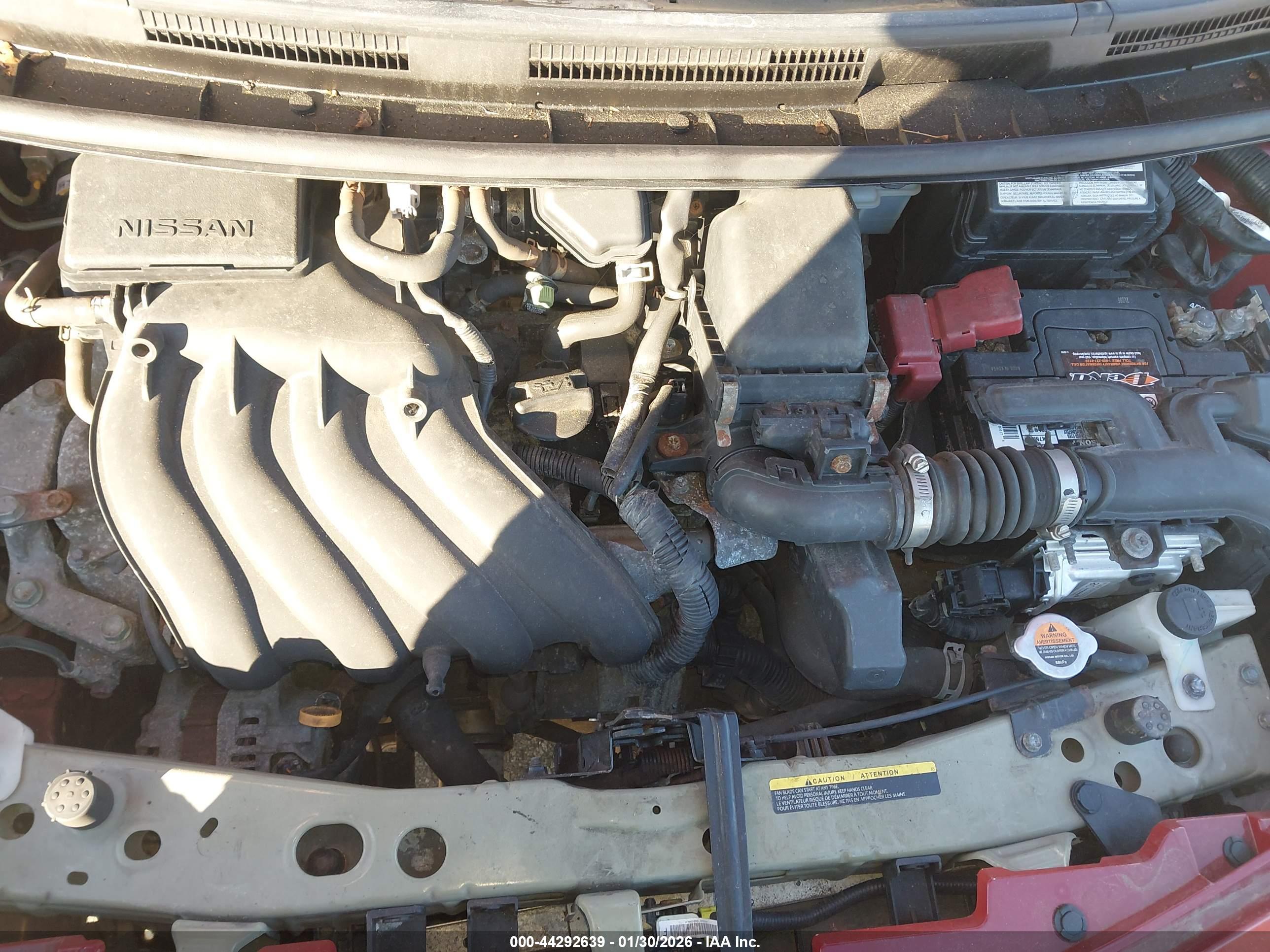 NISSAN VERSA image 10