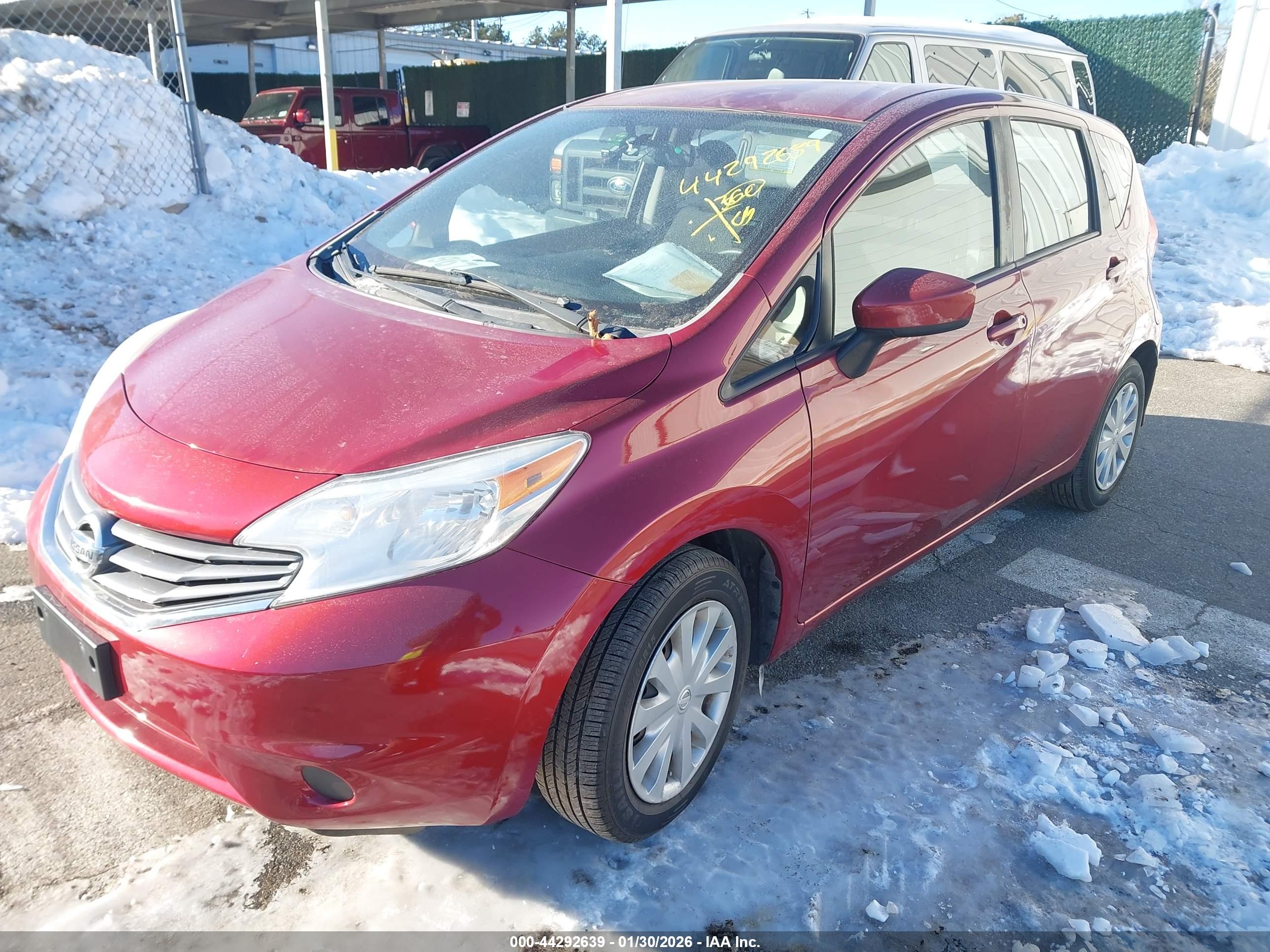 NISSAN VERSA image 2