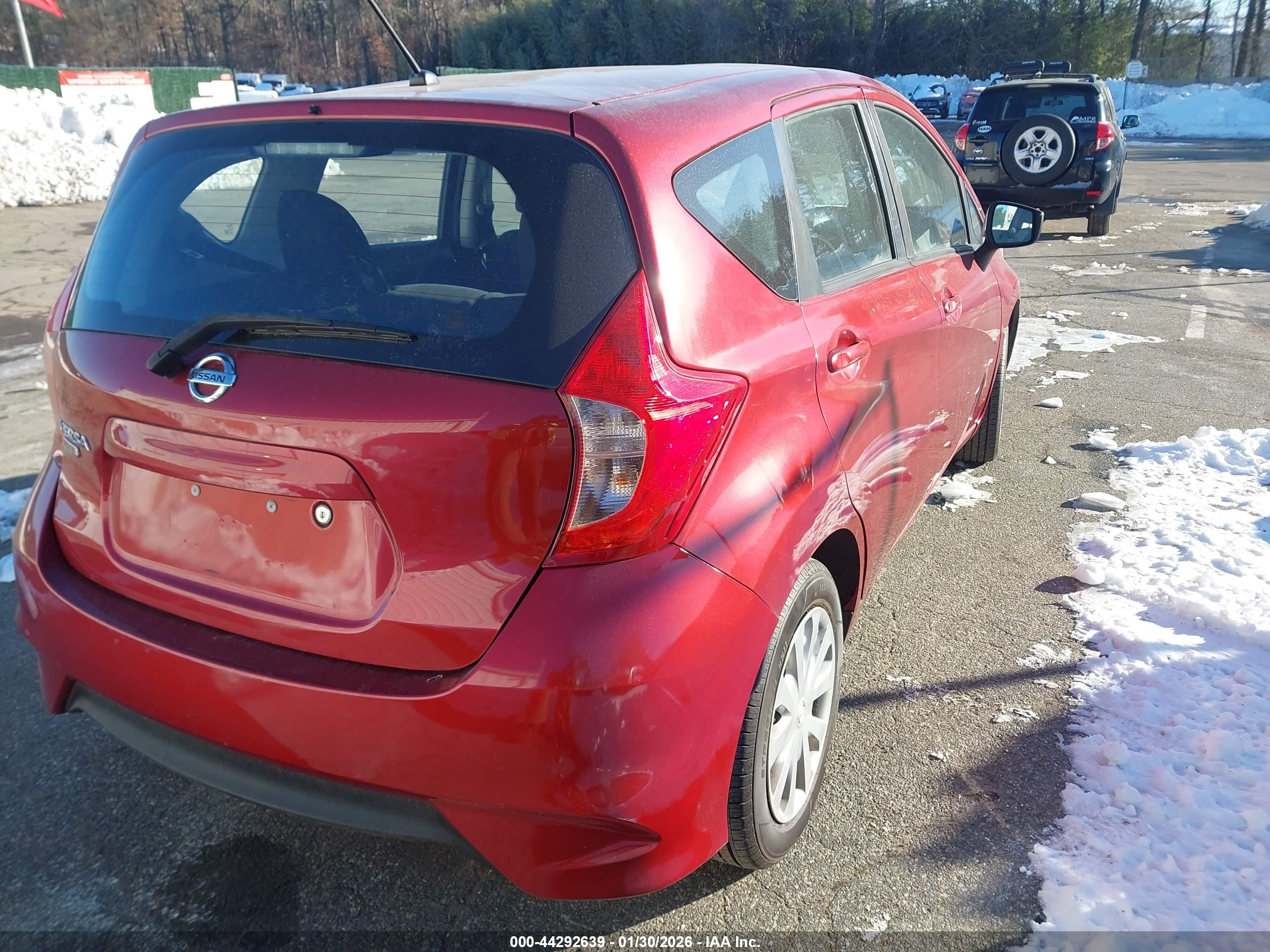 NISSAN VERSA image 4