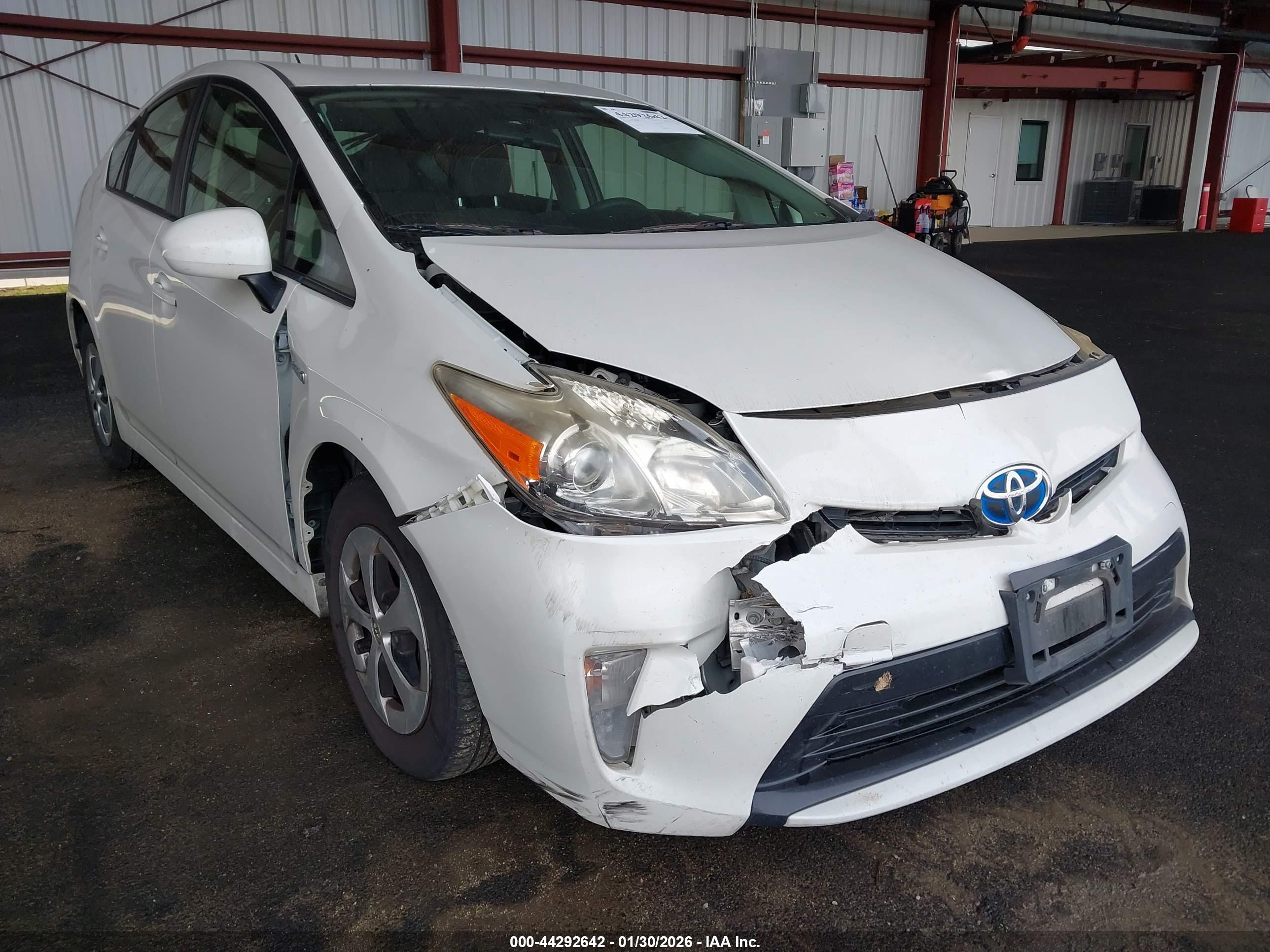 TOYOTA PRIUS image 6