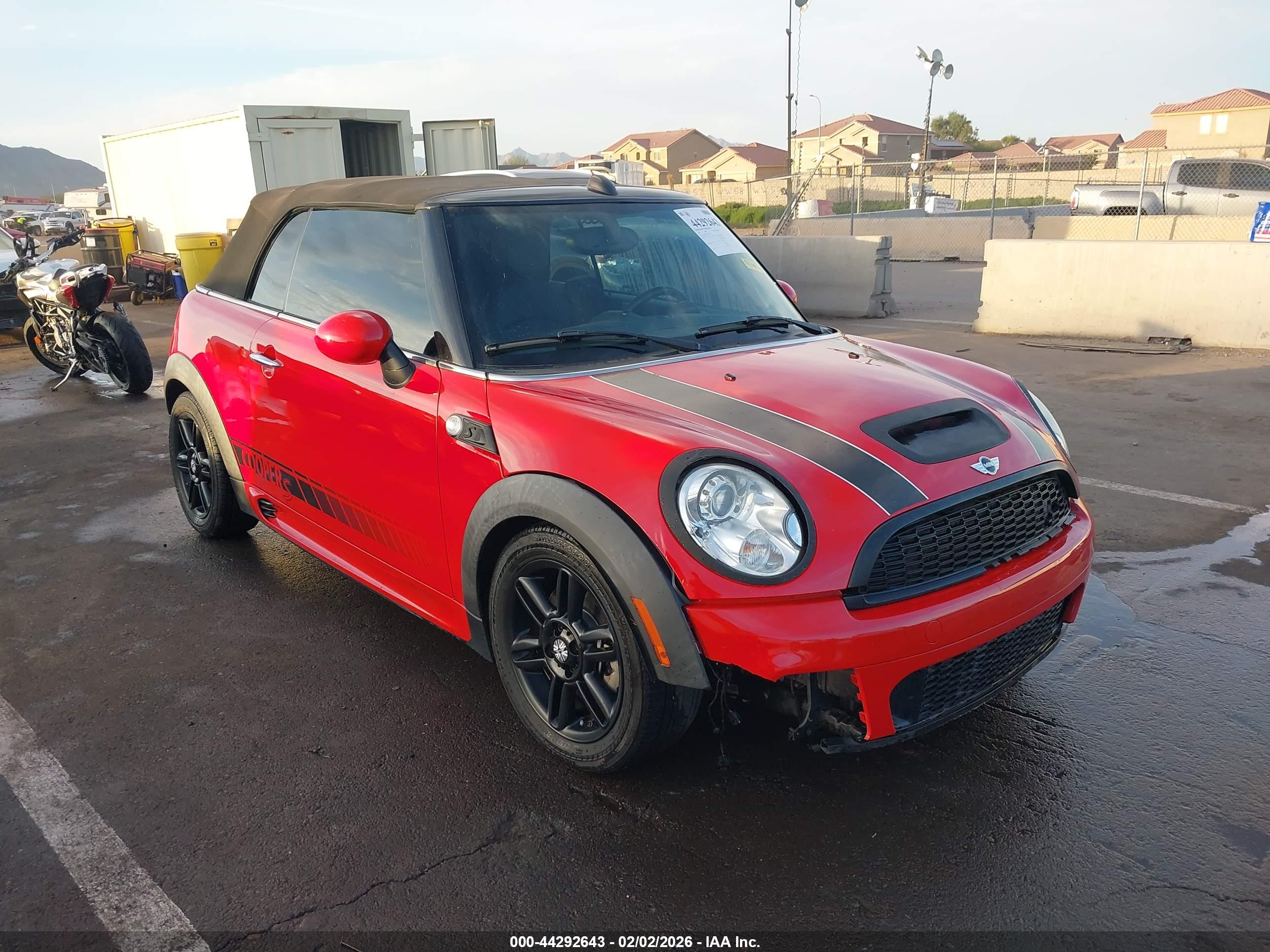 MINI CONVERTIBLE image 6