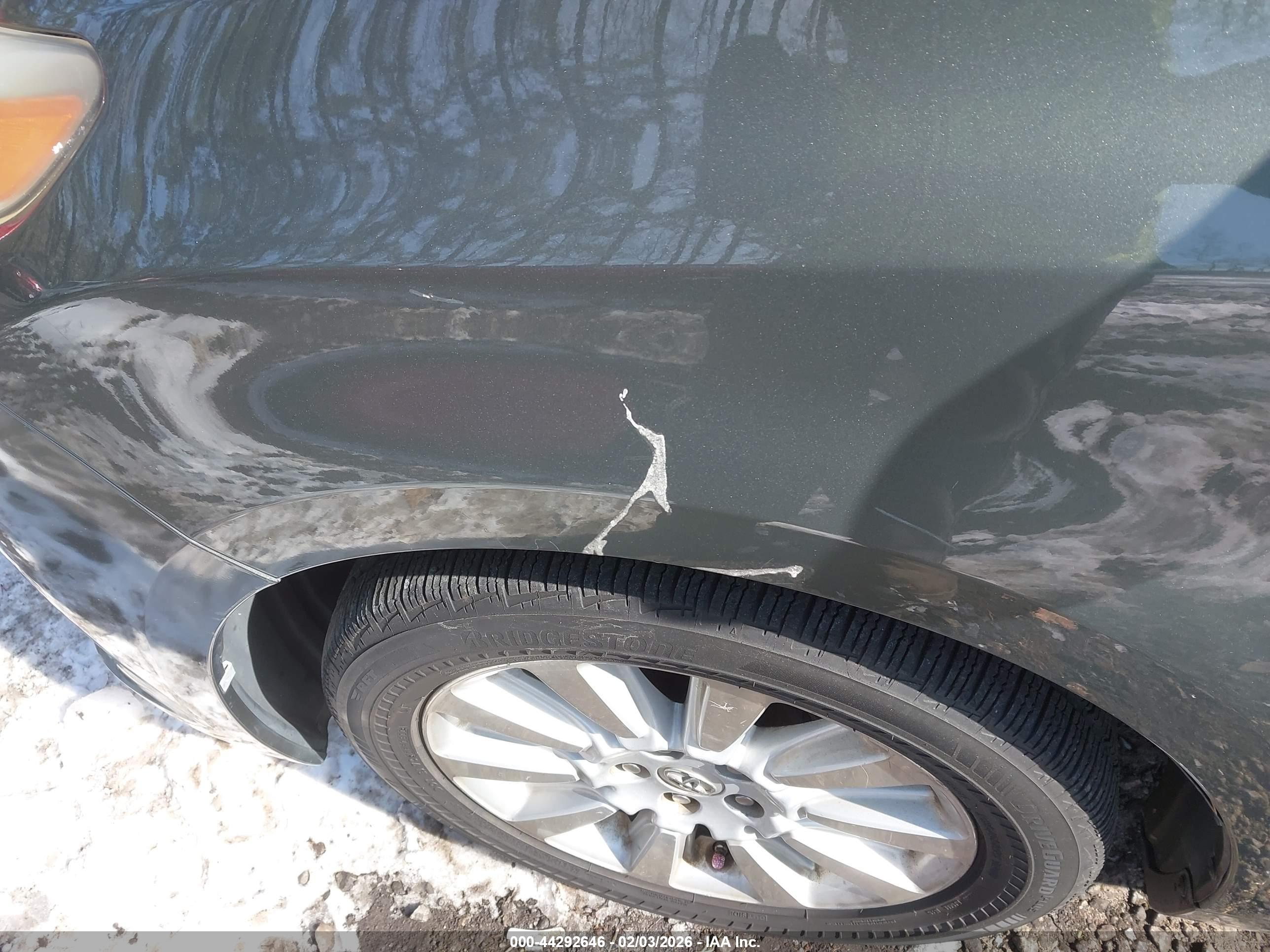 TOYOTA SIENNA image 6