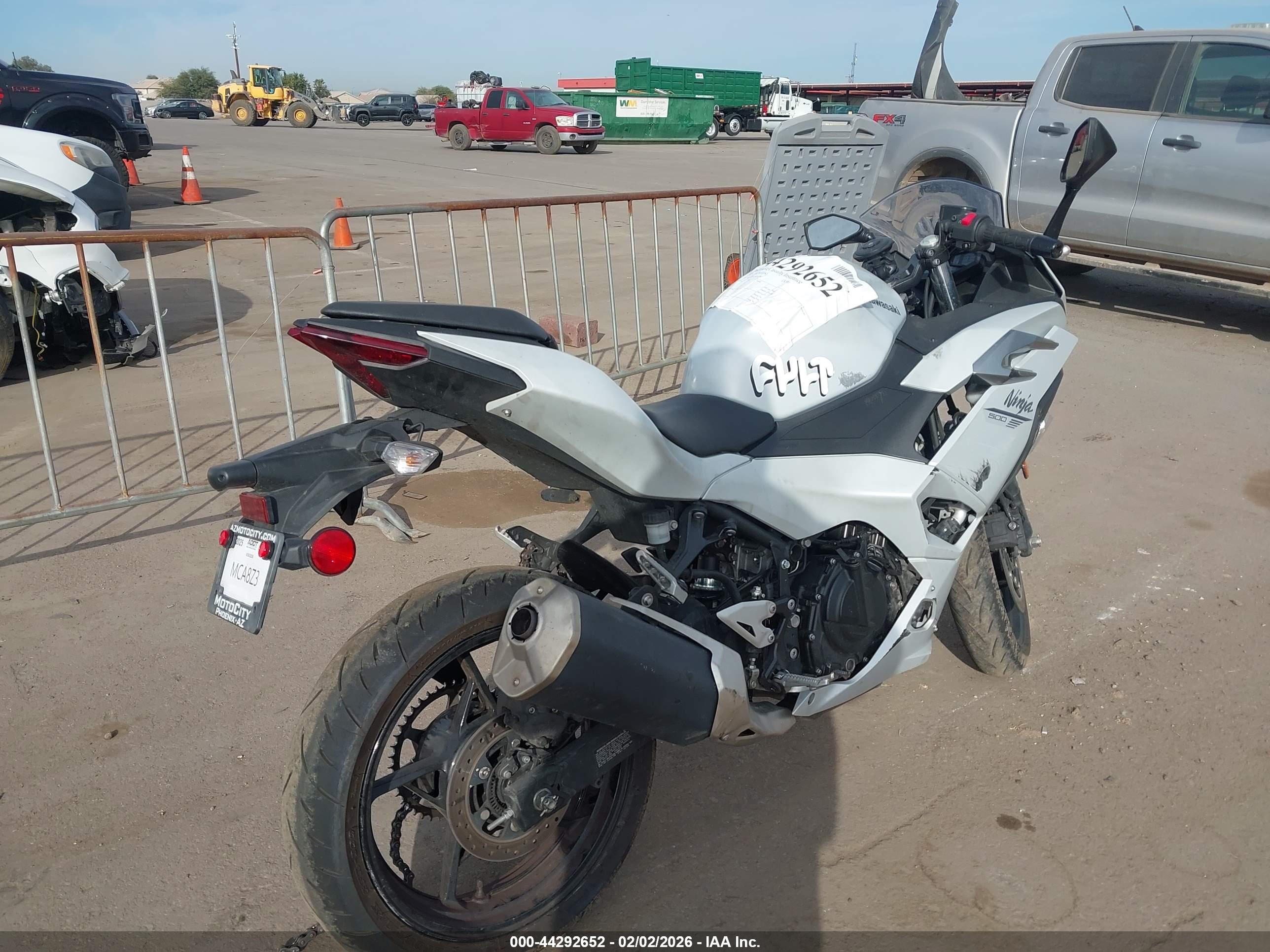 KAWASAKI EX500 image 4
