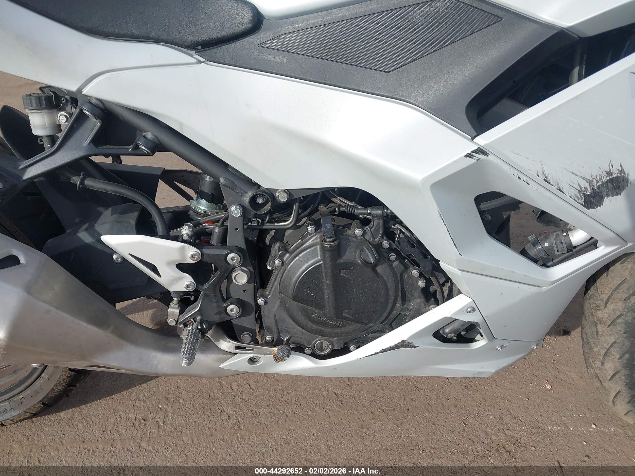 KAWASAKI EX500 image 8