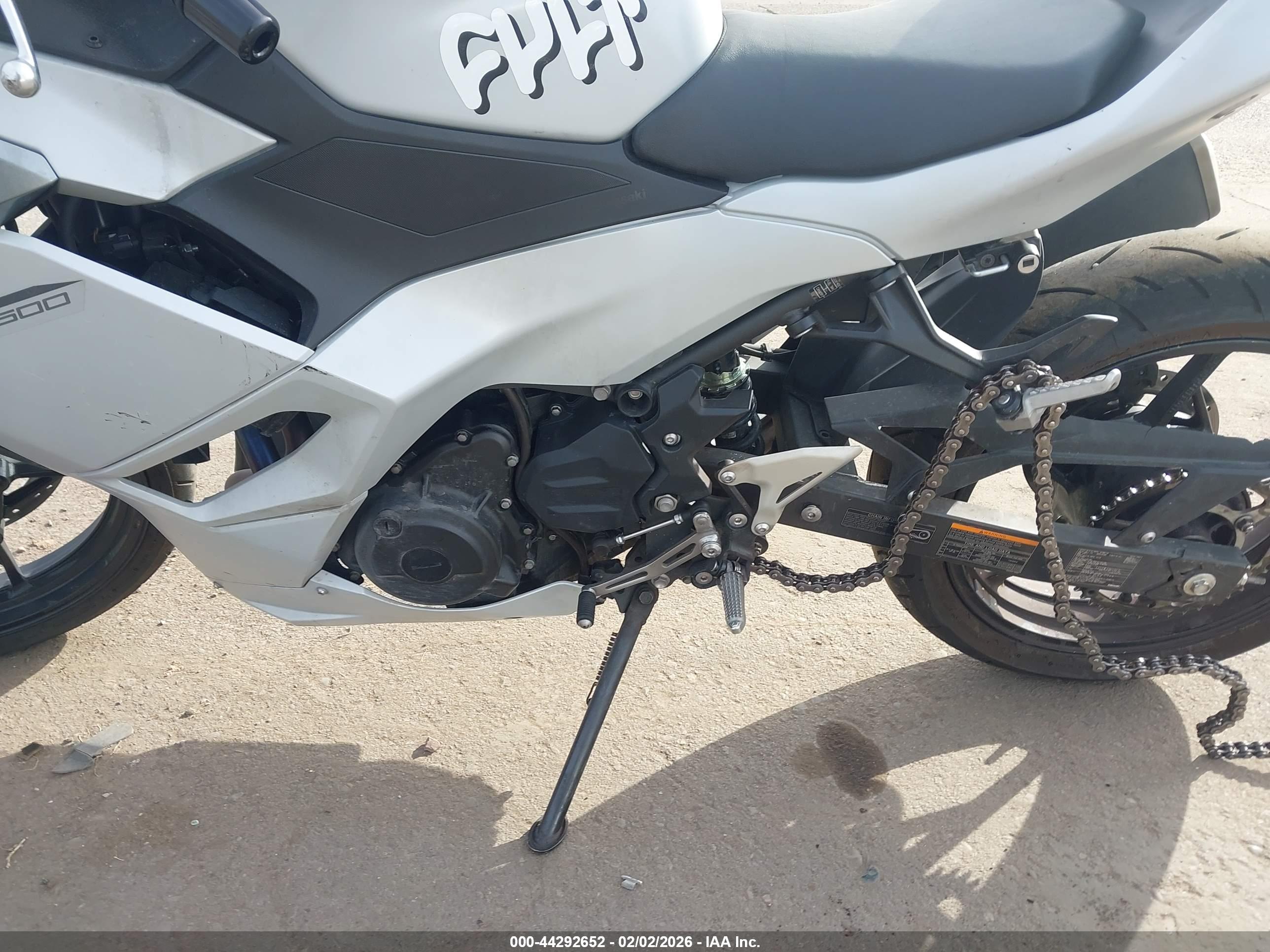 KAWASAKI EX500 image 9