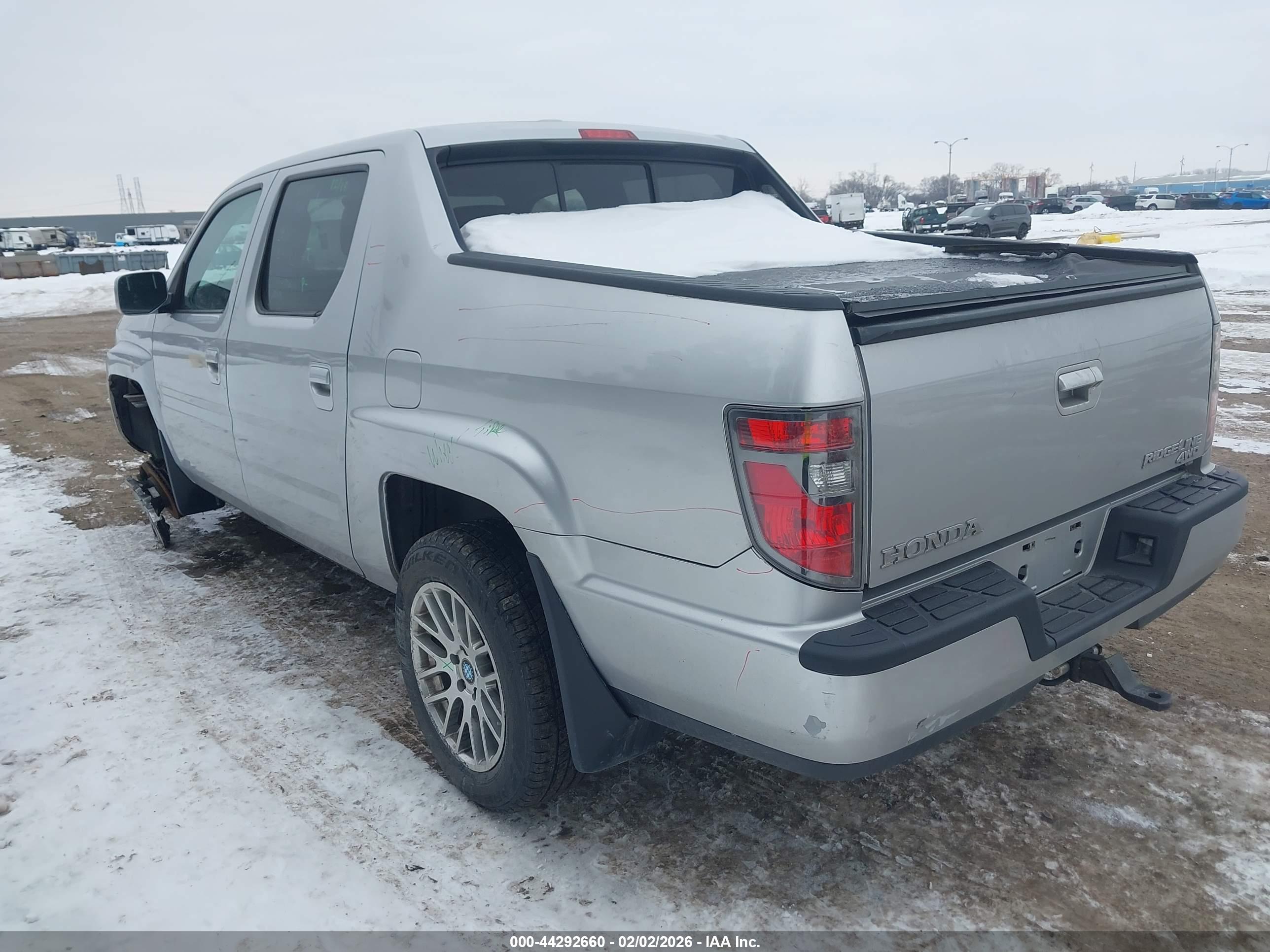 HONDA RIDGELINE image 3