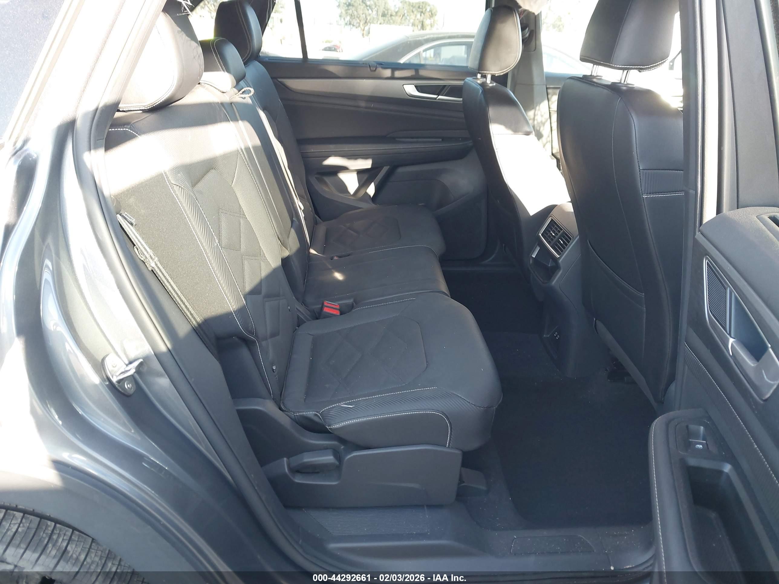 VOLKSWAGEN ATLAS image 8