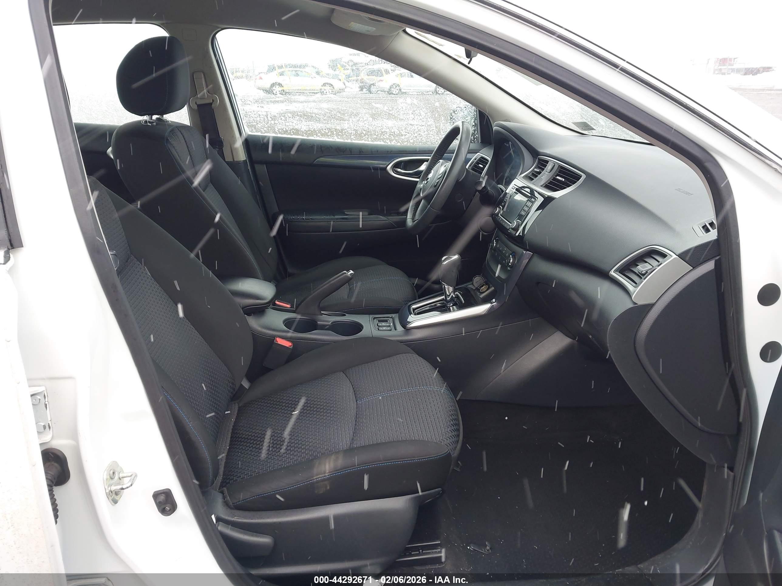 NISSAN SENTRA image 5