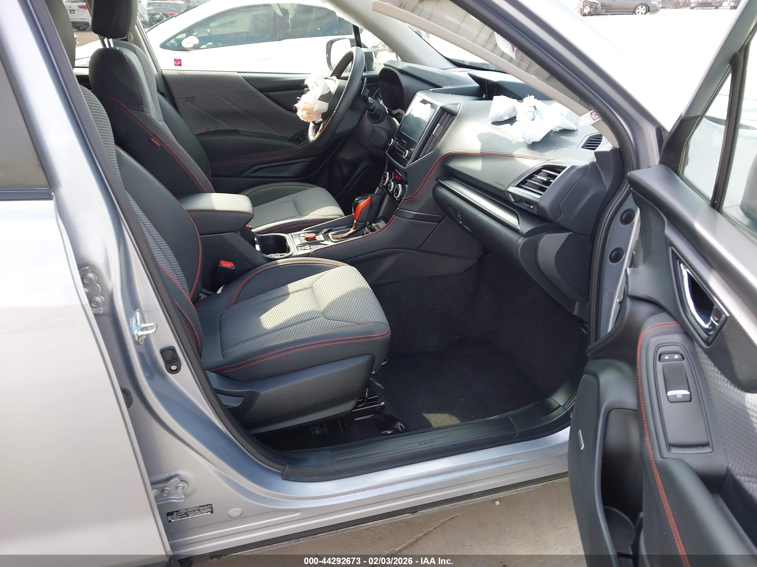 SUBARU FORESTER image 5