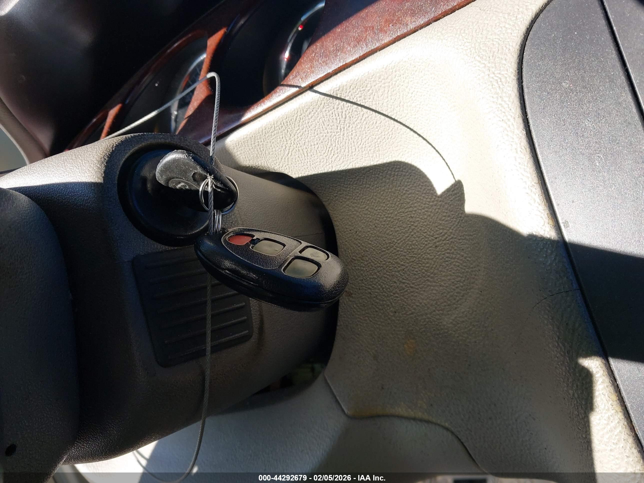 BUICK LUCERNE image 11