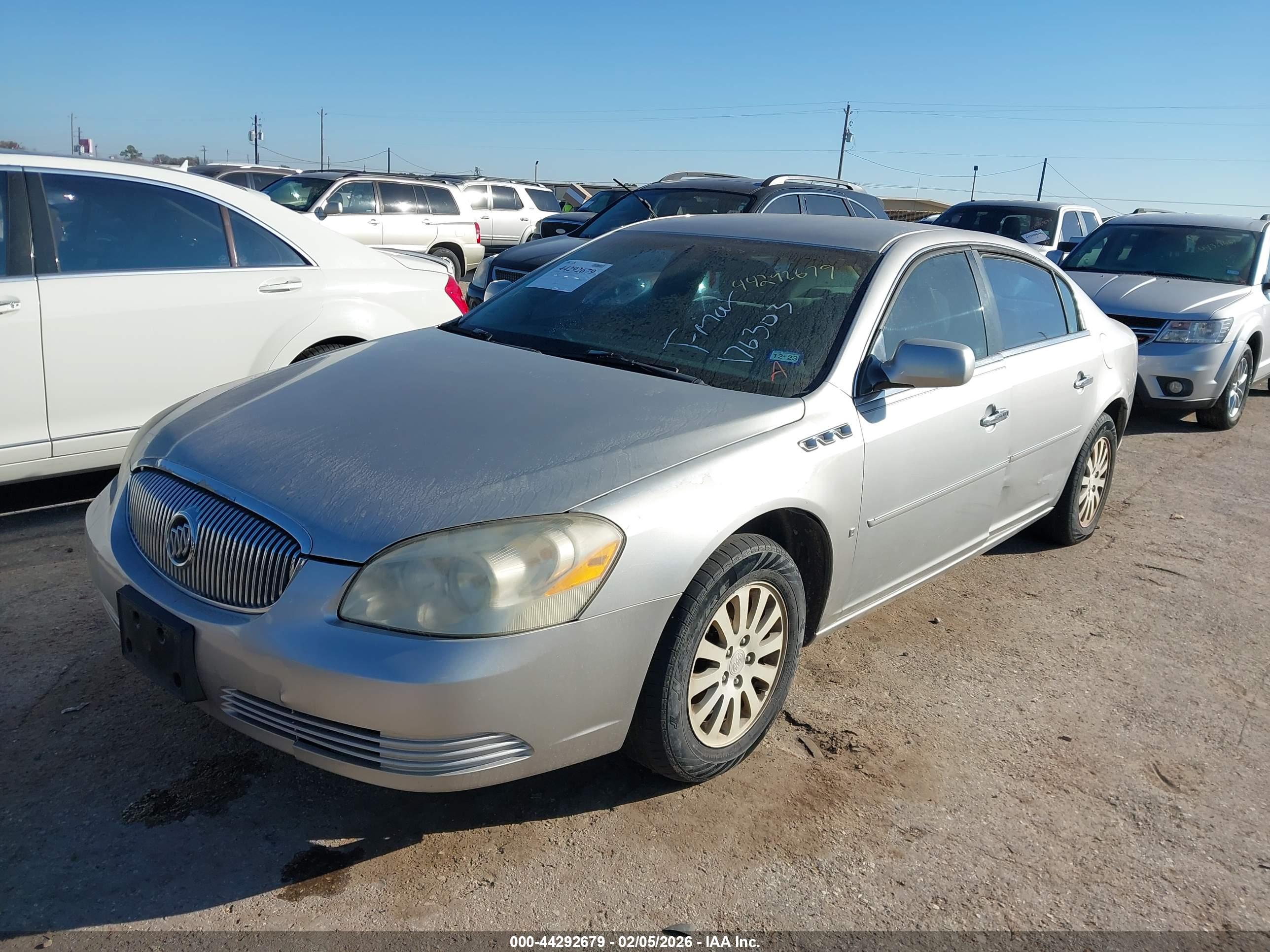 BUICK LUCERNE image 2