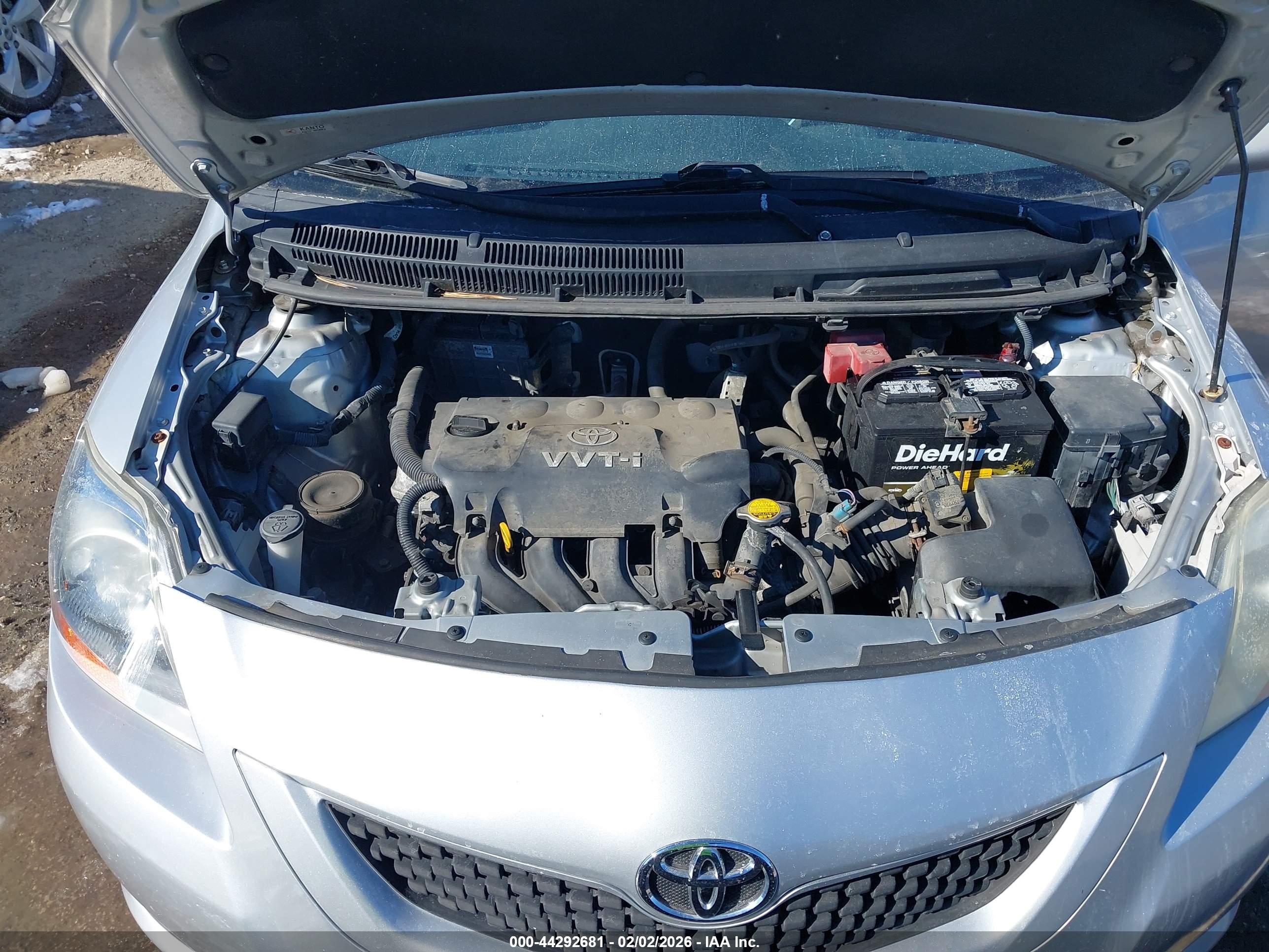 TOYOTA YARIS image 10