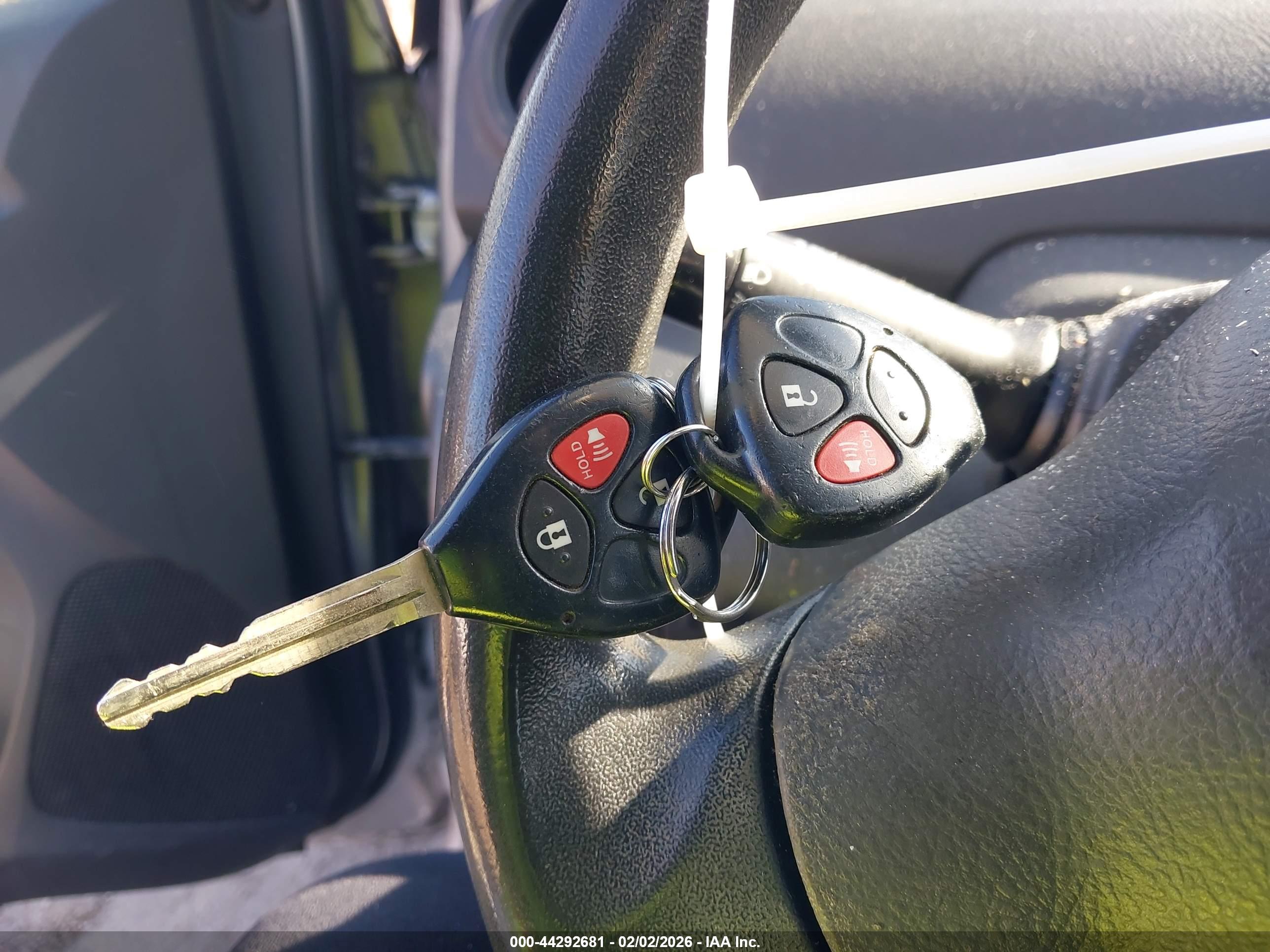 TOYOTA YARIS image 11