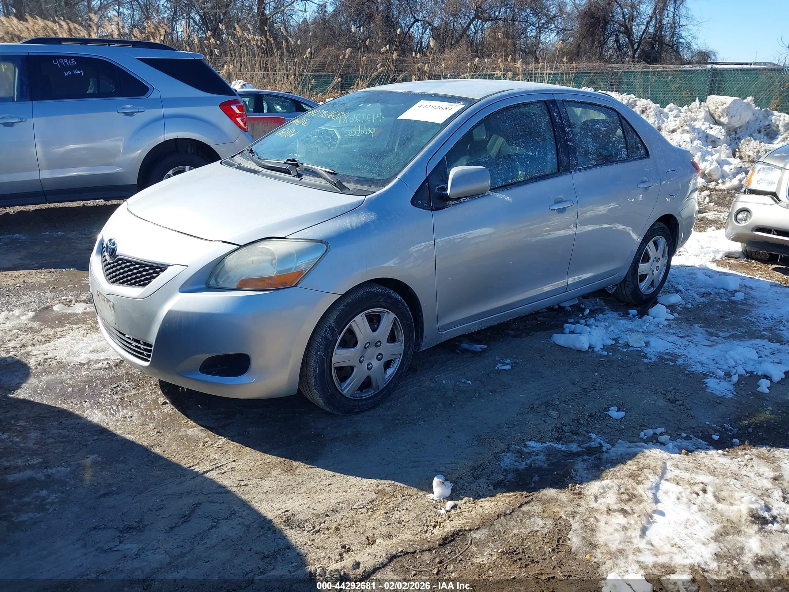 TOYOTA YARIS image 2